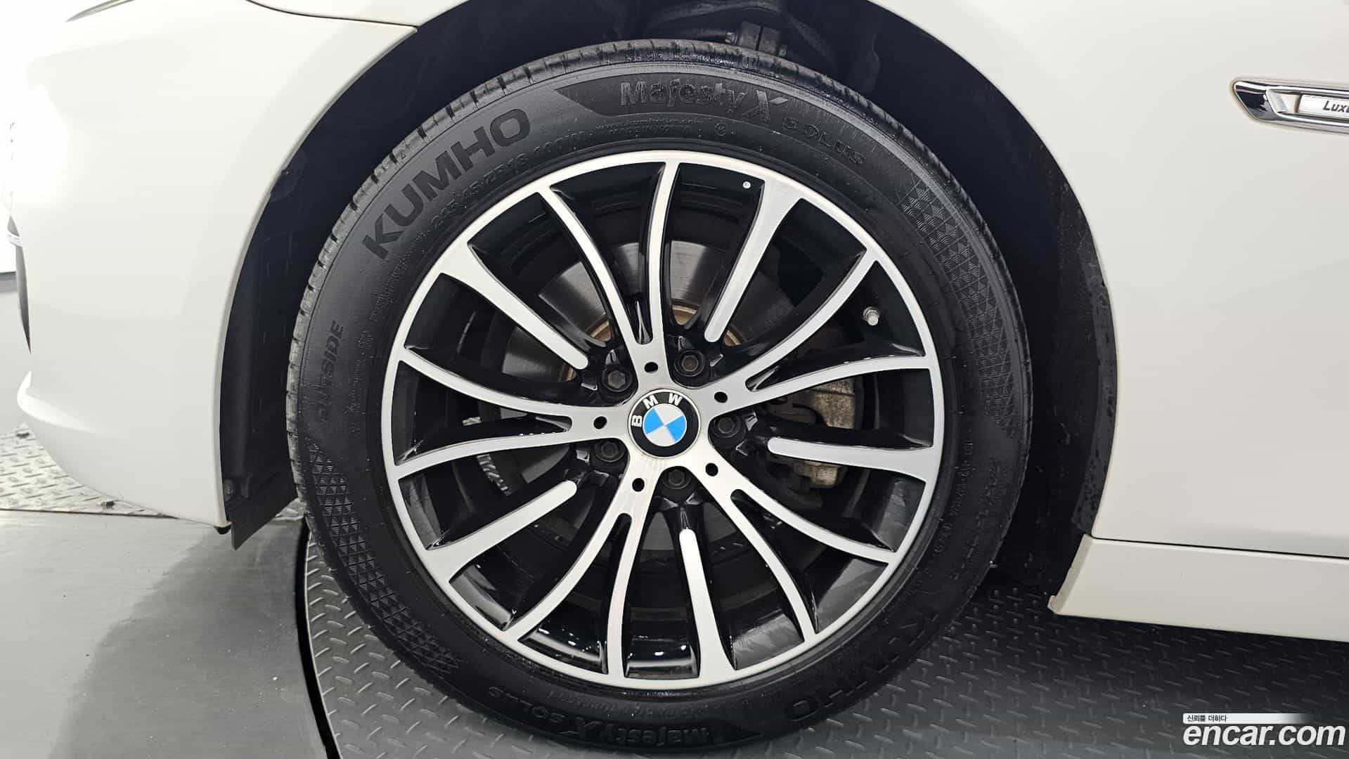 5-Series BMW 2014.7-OUTER-005