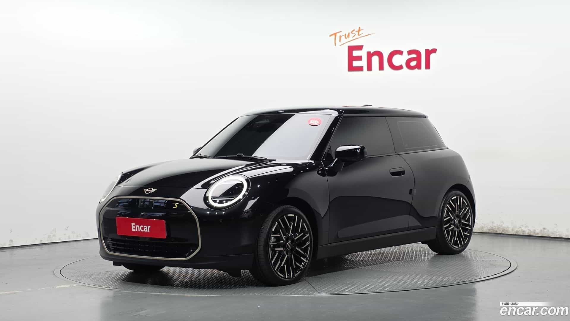 Cooper Mini 2024.11-OUTER-001