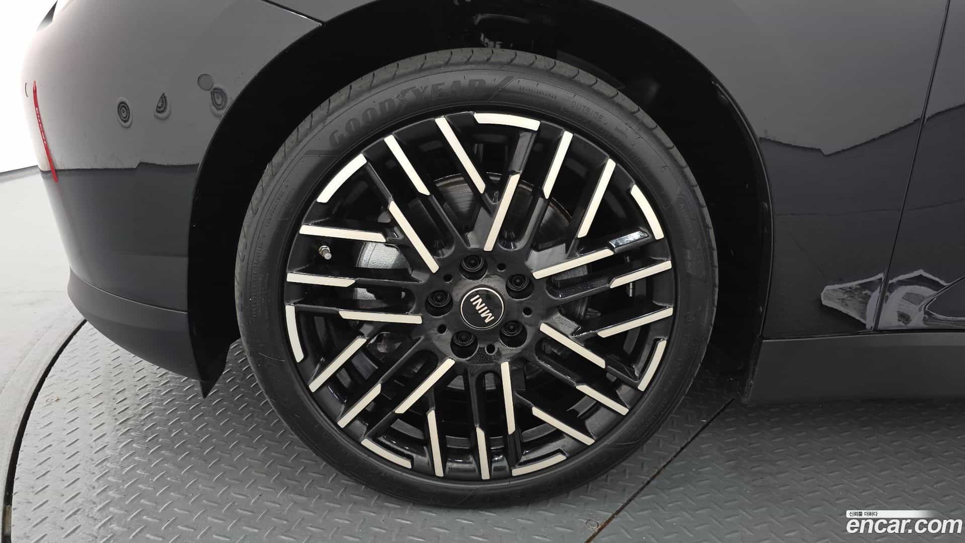 Cooper Mini 2024.11-OUTER-005
