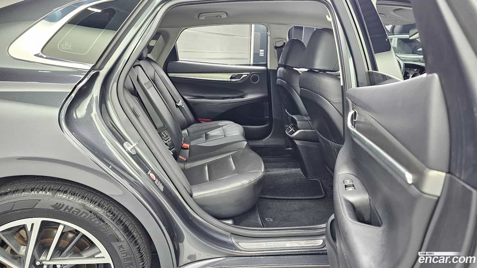 Grandeur Hyundai 2022.4-OPTION-016