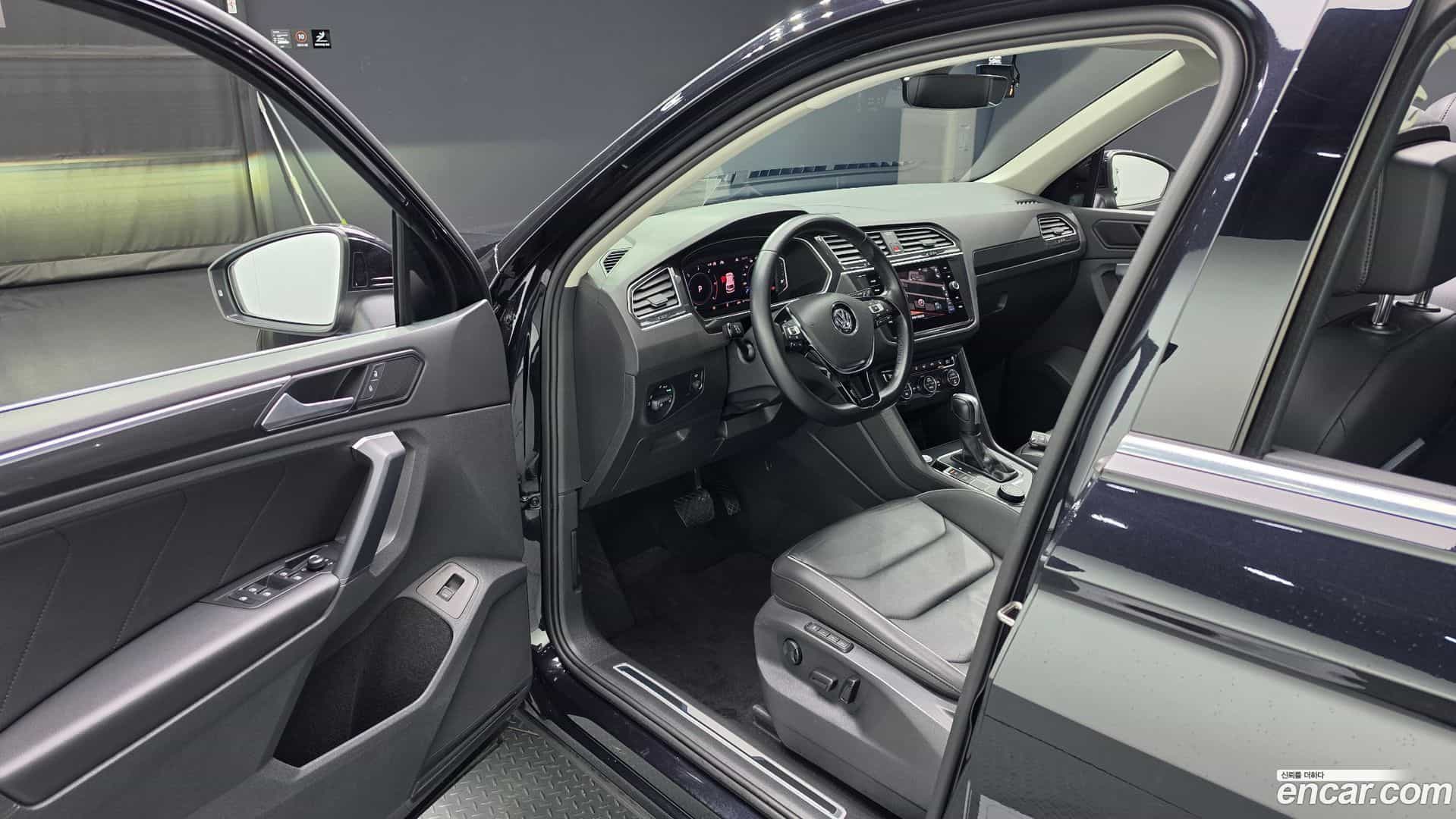 Tiguan Volkswagen 2020.7-INNER-010