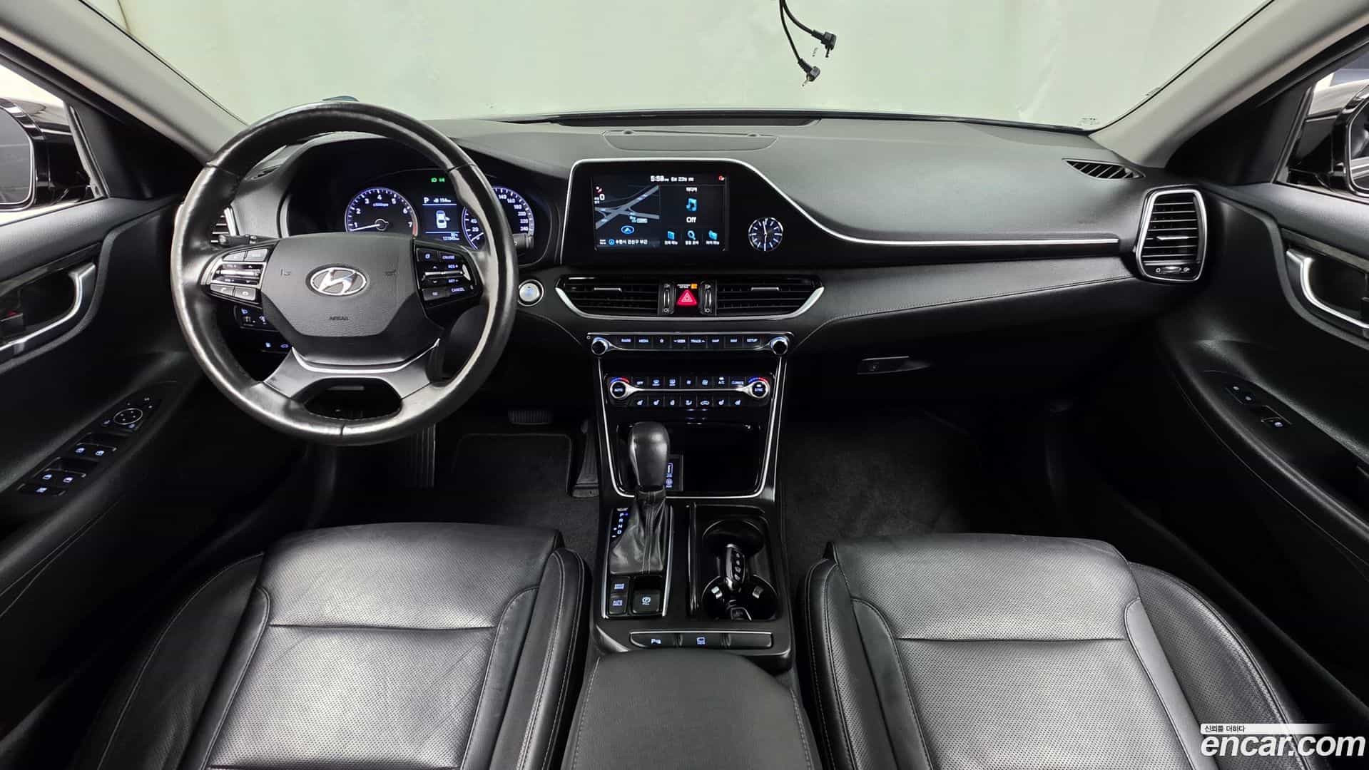 Grandeur Hyundai 2019.10-INNER-007