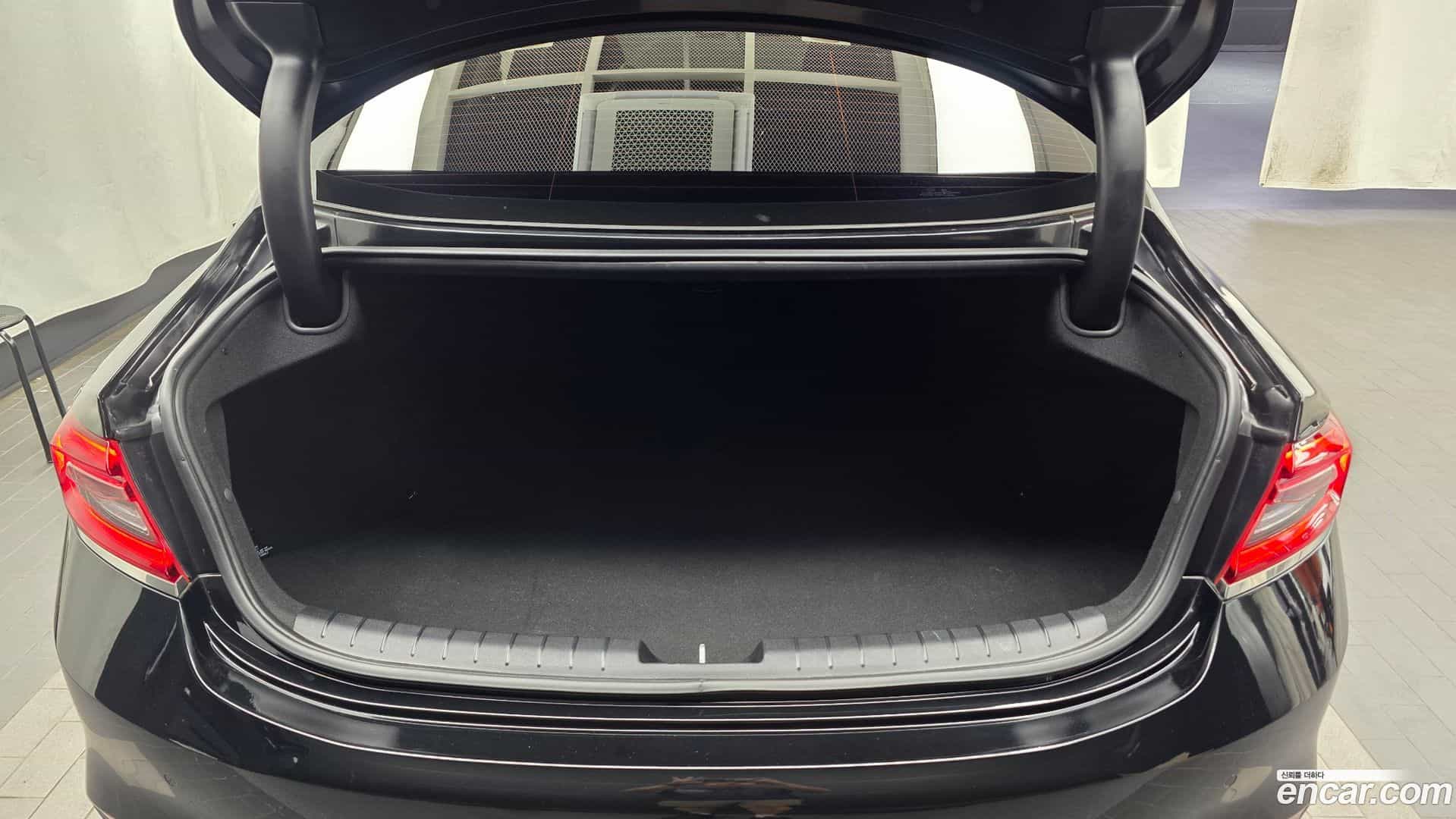 Grandeur Hyundai 2019.10-OPTION-024