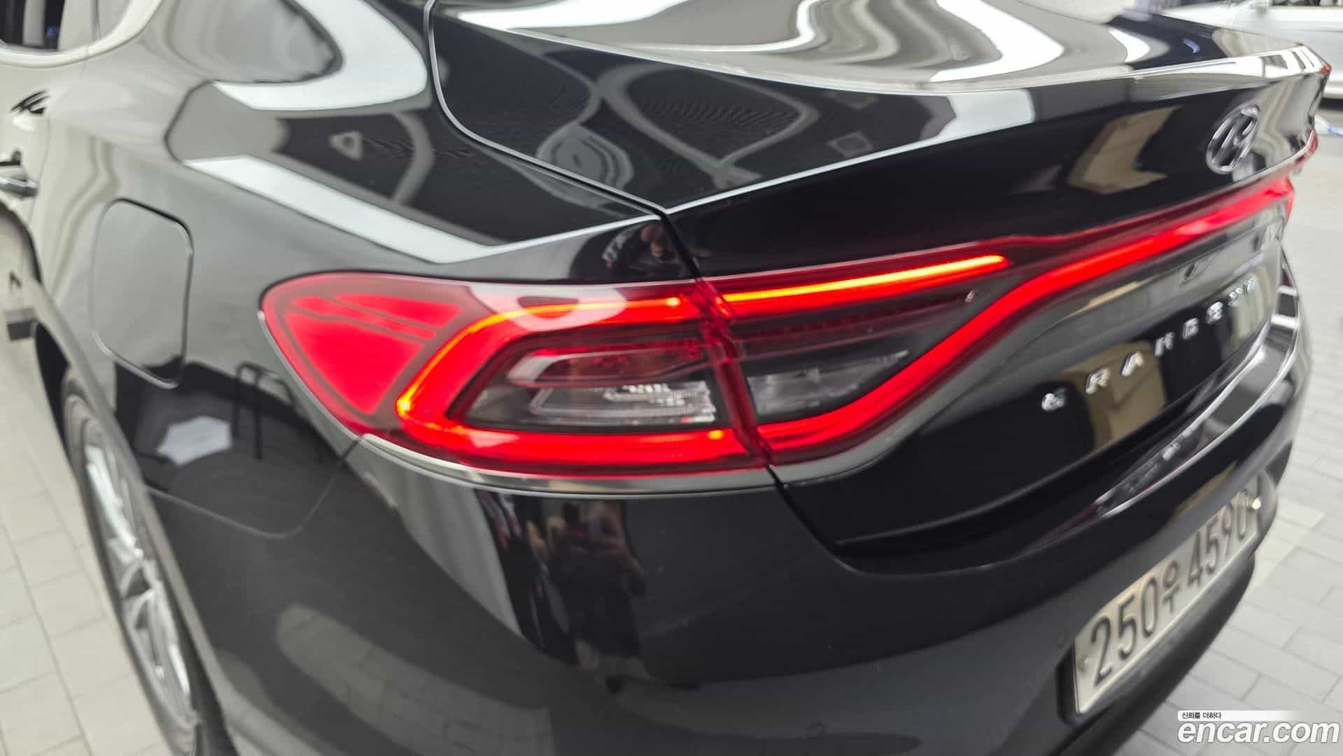 Grandeur Hyundai 2019.10-OUTER-033