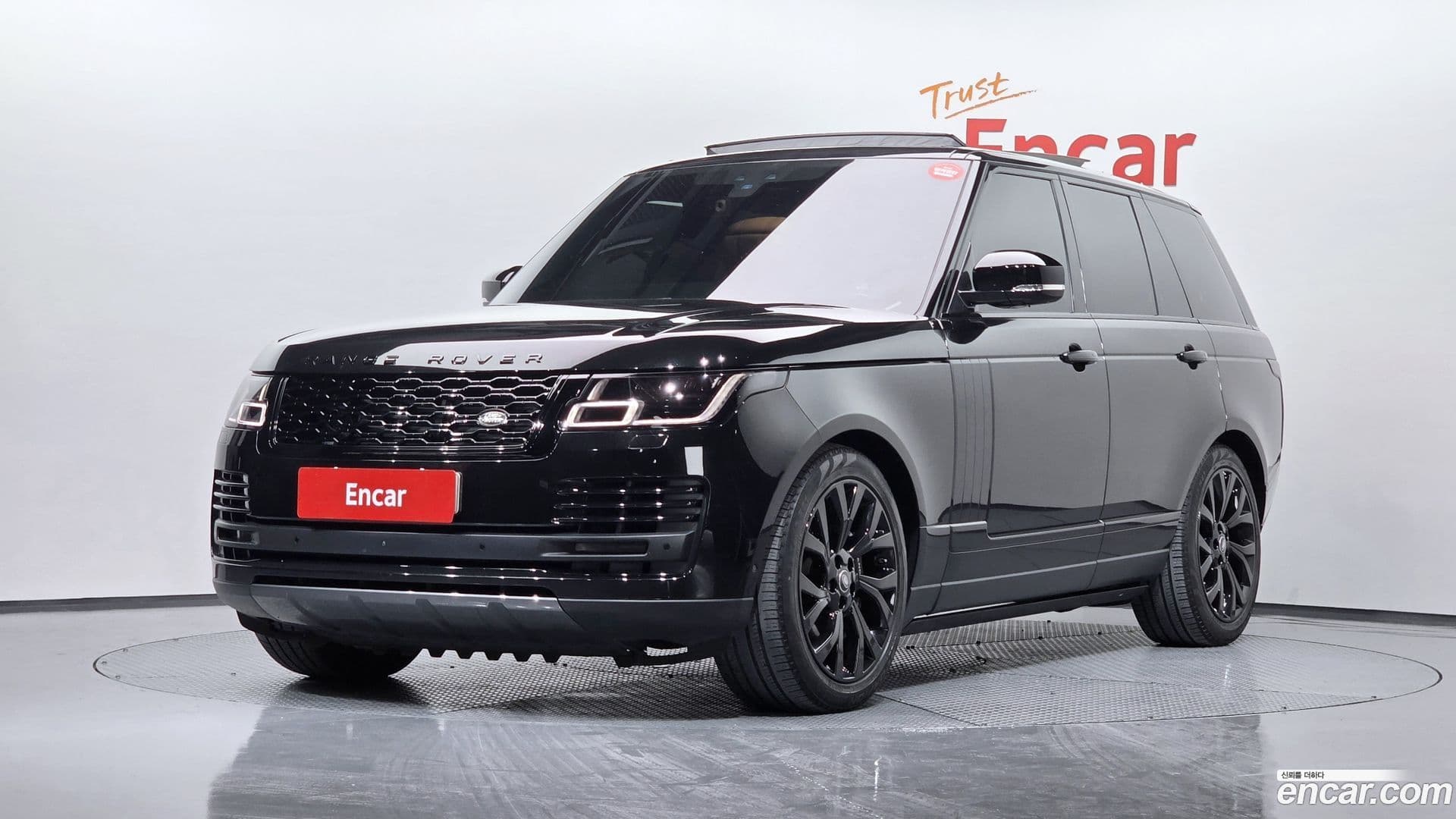 Main__Slider__Photo:Range Rover Land Rover 2021.2-0