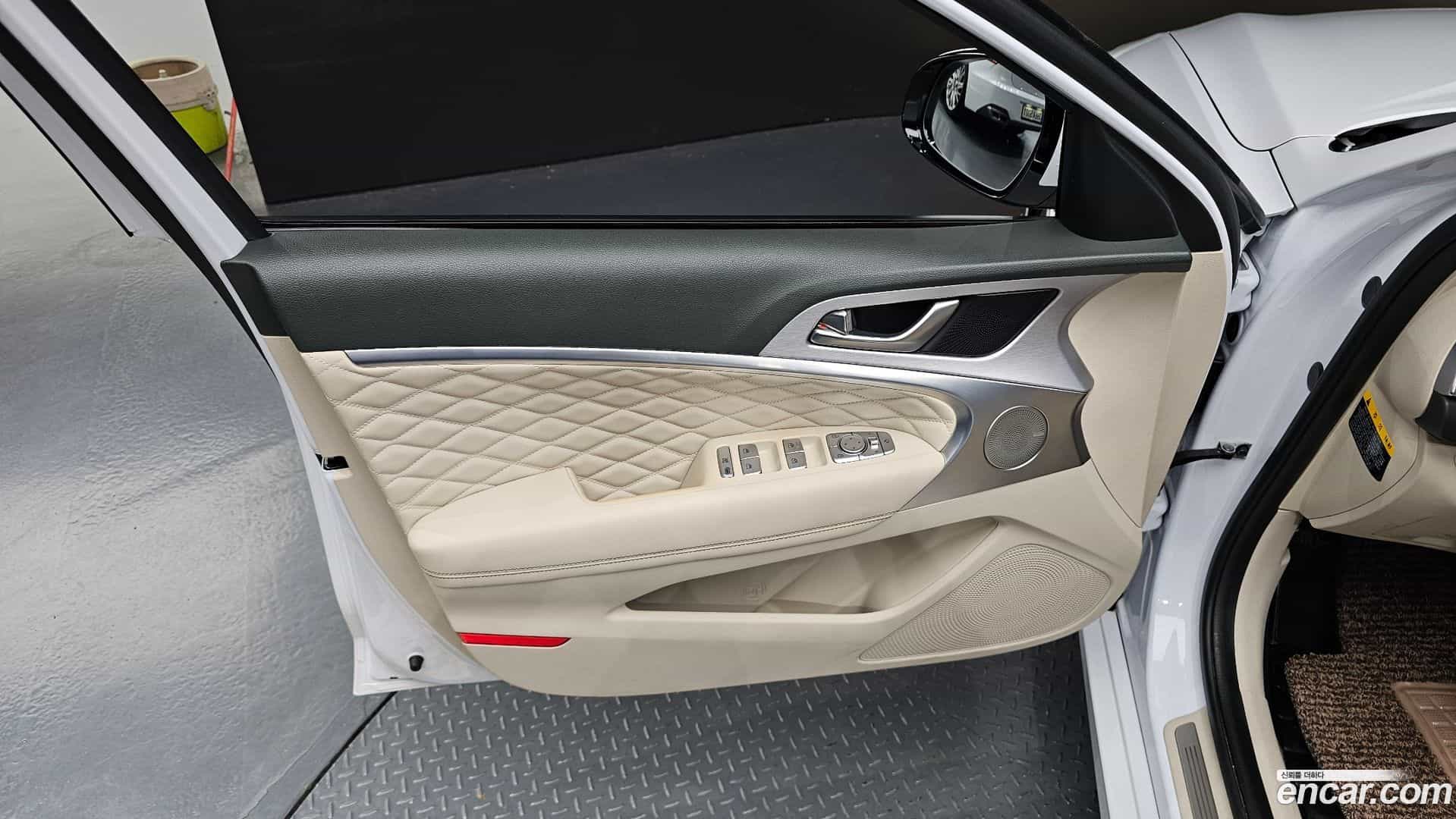 G70 Genesis 2019.2-INNER-034