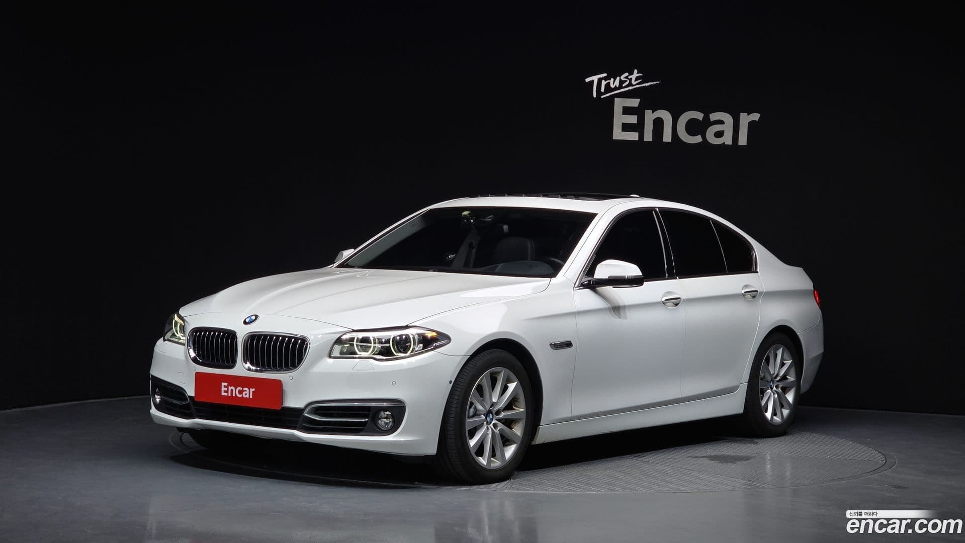 Main__Slider__Photo:5-Series BMW 2016.1-0