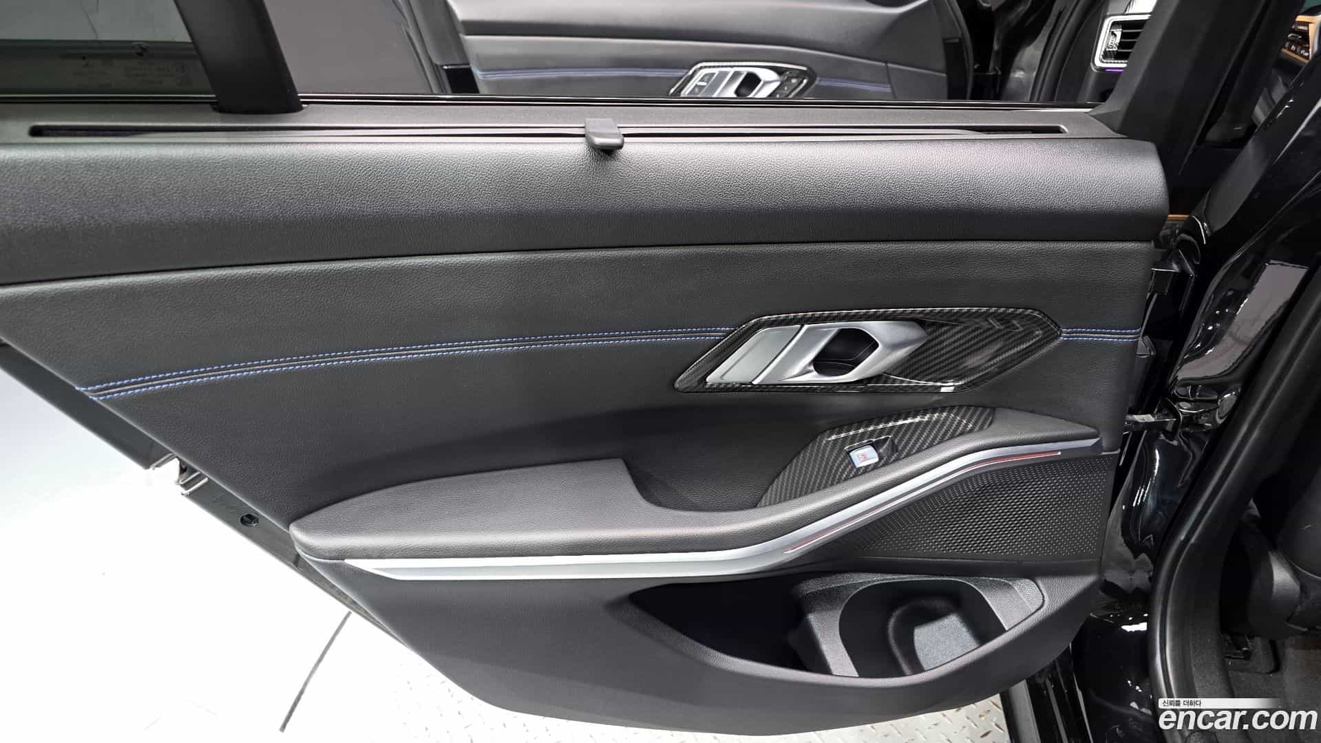 3-Series BMW 2021.4-INNER-035