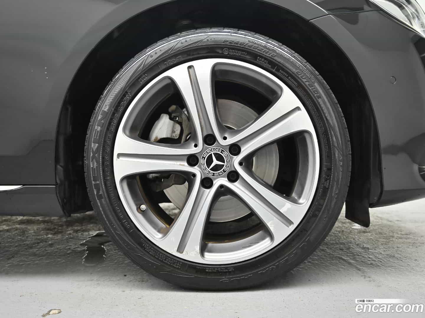 E-Class Mercedes-Benz 2019.9-OUTER-005