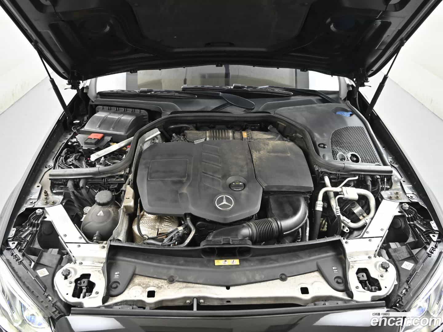 E-Class Mercedes-Benz 2019.9-OUTER-006