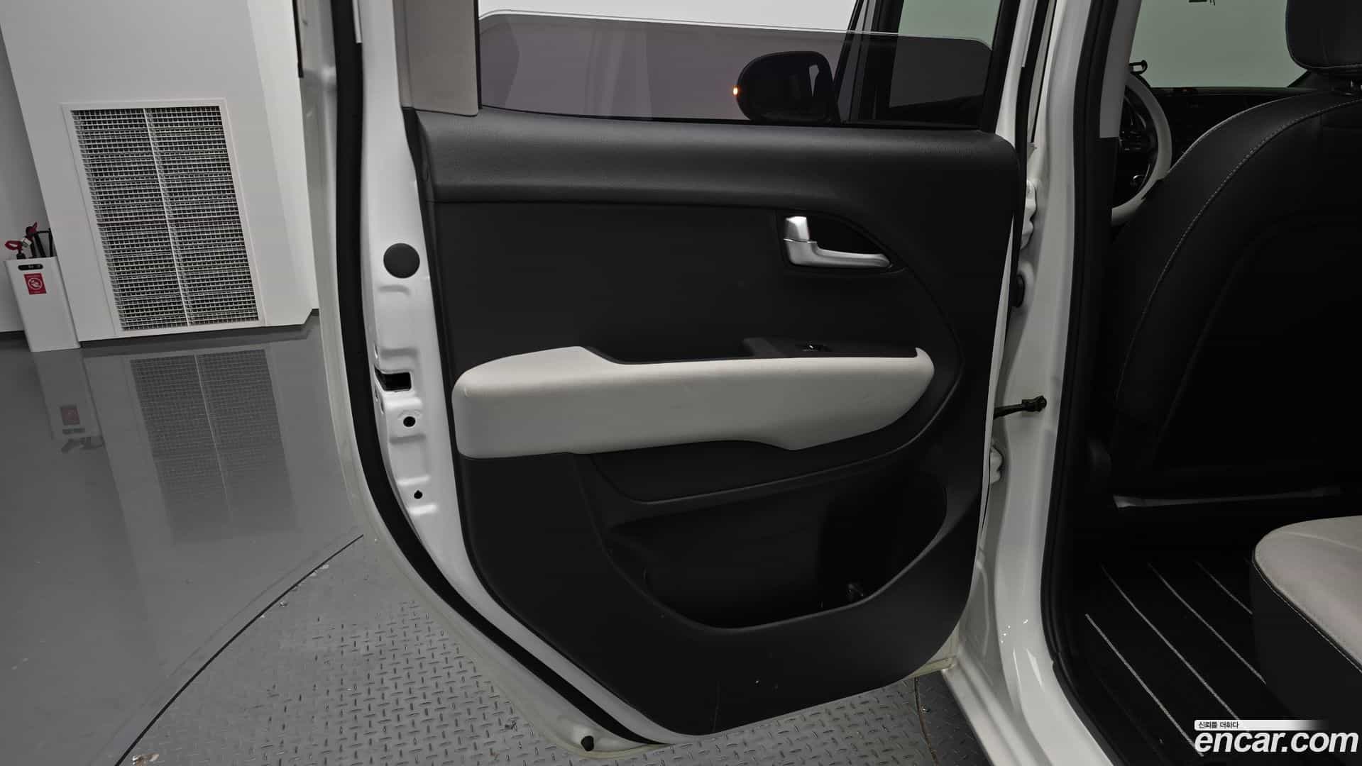 RAY Kia 2023.5-INNER-035