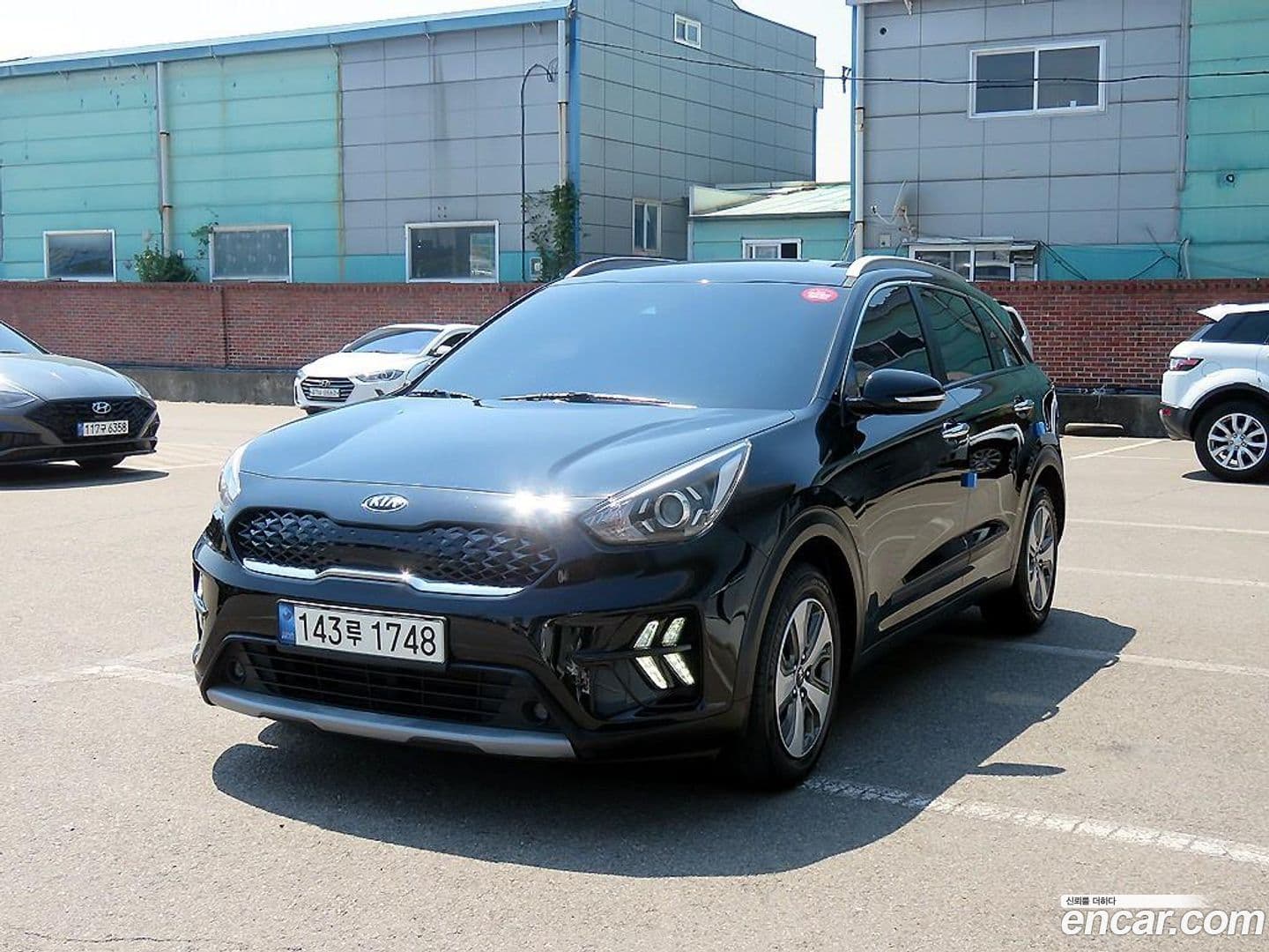 Main__Slider__Photo:Niro Kia 2021.4-0
