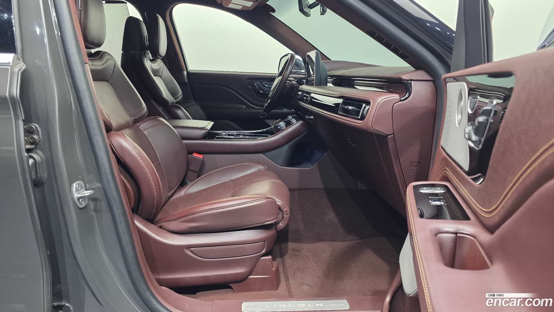 Aviator Lincoln 2022.5-OPTION-015