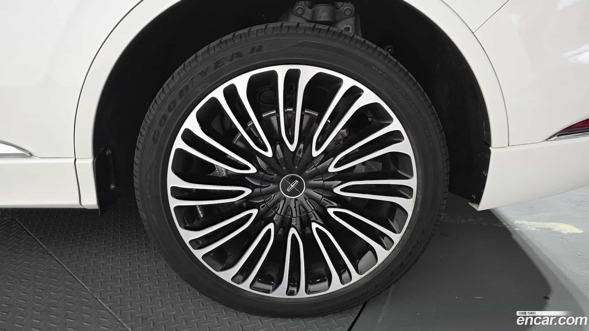 Aviator Lincoln 2023.0-OUTER-031
