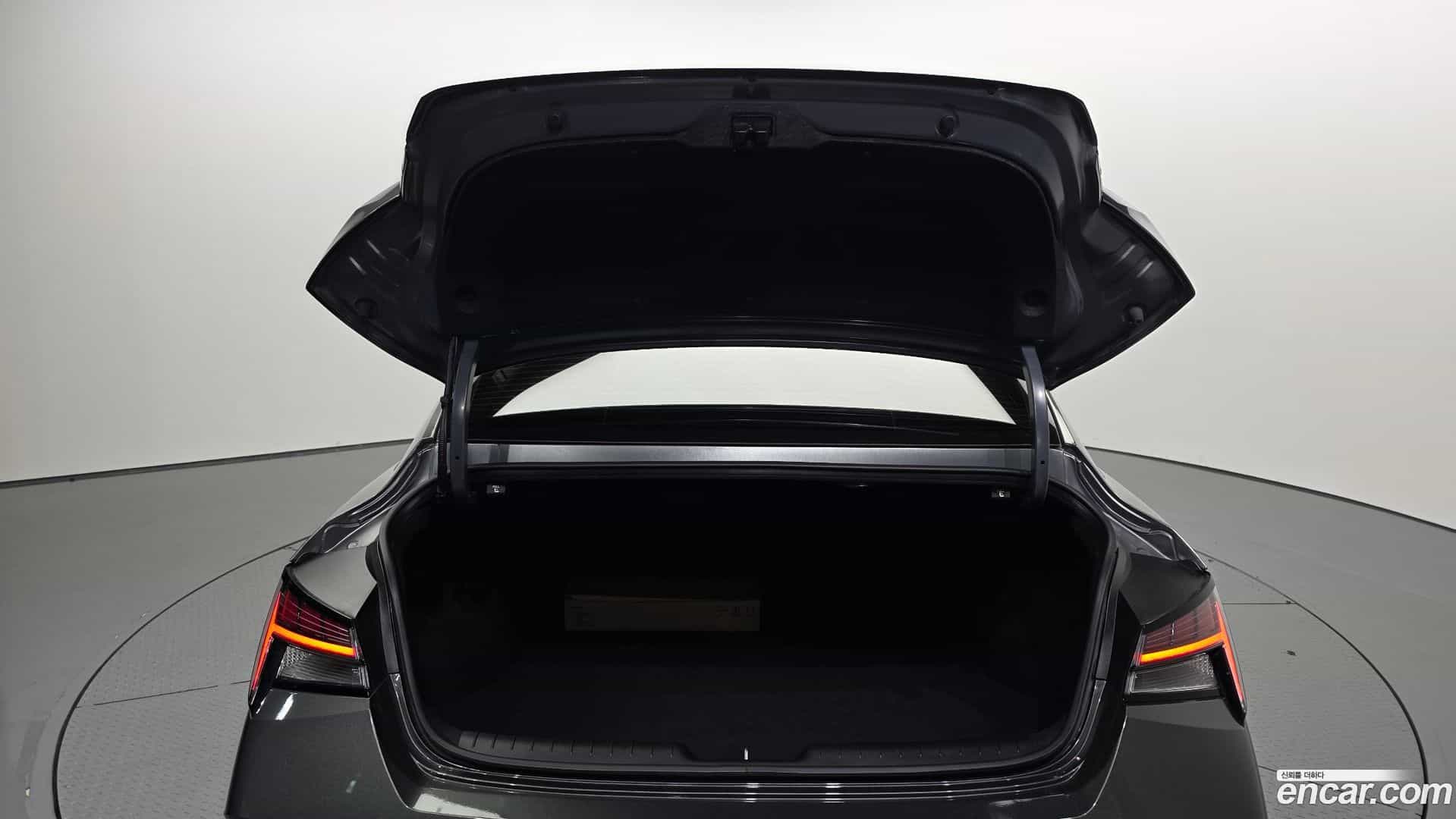 AVANTE Hyundai 2024.8-OPTION-024
