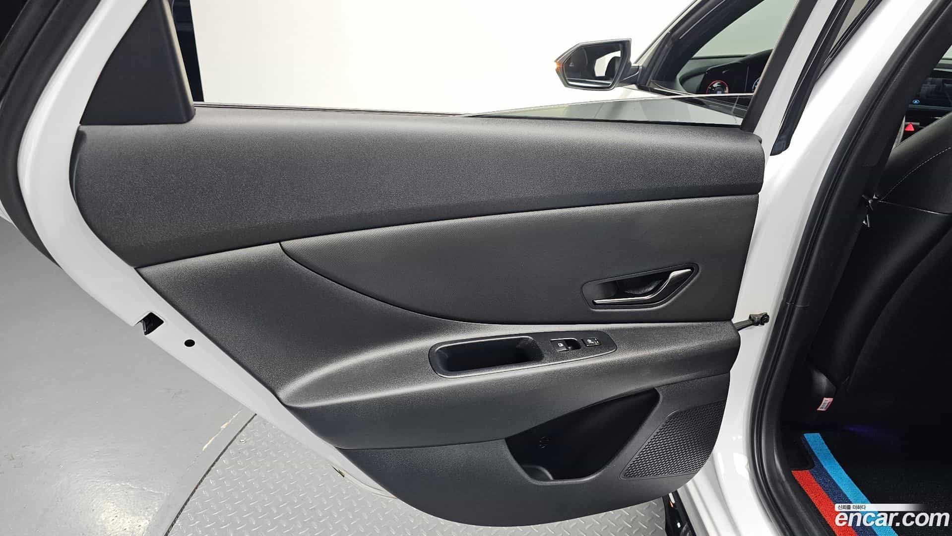 AVANTE Hyundai 2022.2-INNER-035