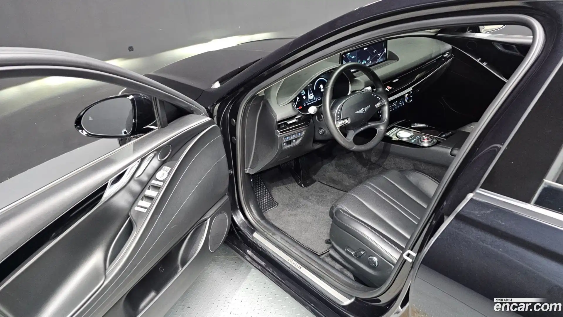 G80 Genesis 2022.10-INNER-010