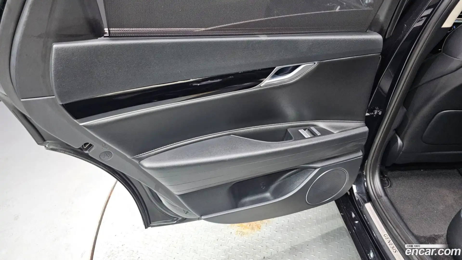 G80 Genesis 2022.10-INNER-035