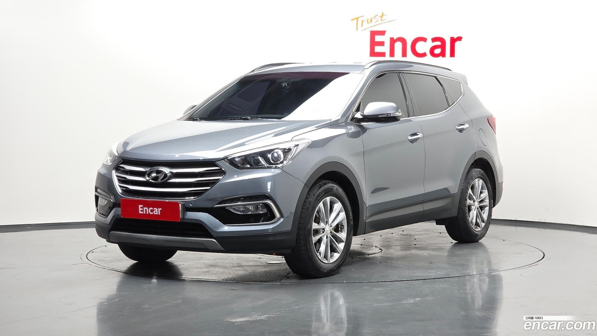 Main__Slider__Photo:Santafe Hyundai 2017.7-0