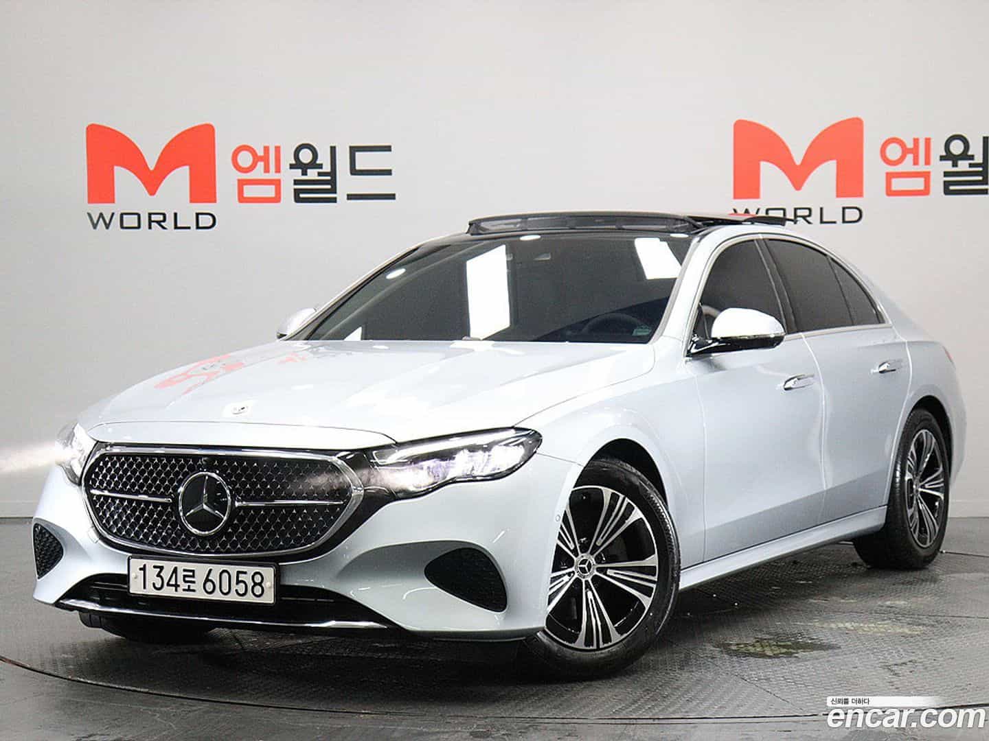 E-Class Mercedes-Benz 2024.8-OUTER-001