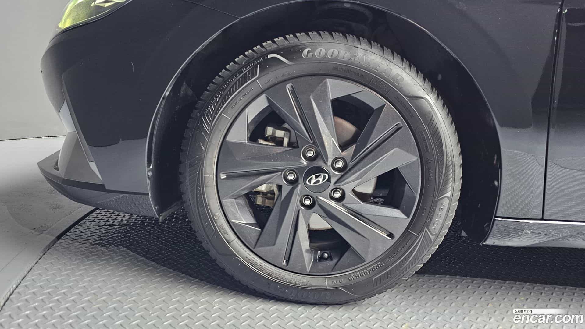 AVANTE Hyundai 2021.0-OUTER-005