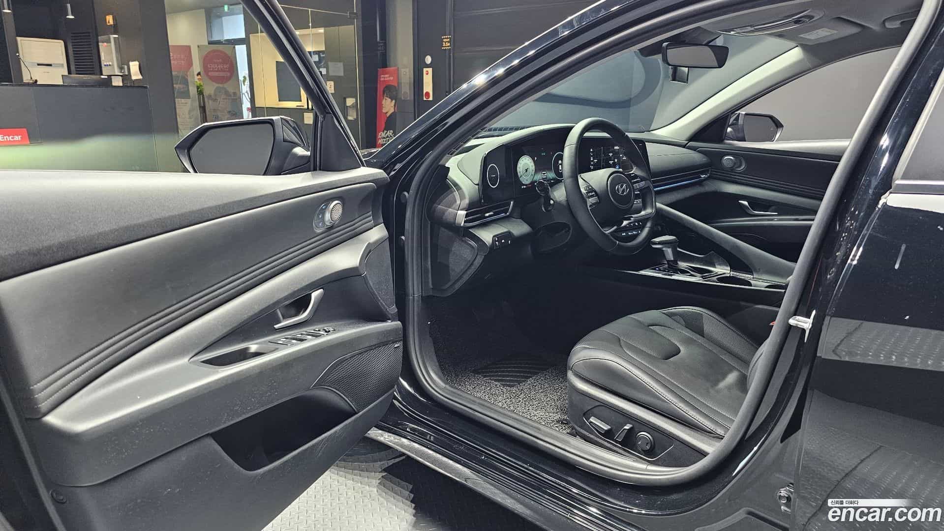 AVANTE Hyundai 2021.0-INNER-010