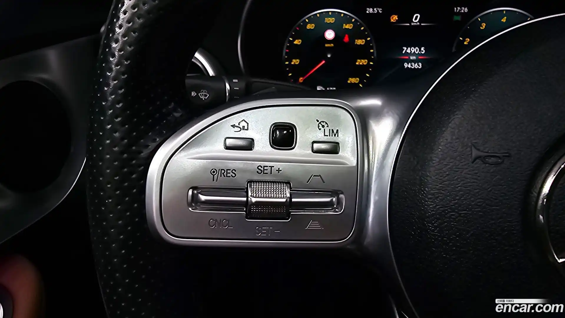 C-Class Mercedes-Benz 2021.5-OPTION-016