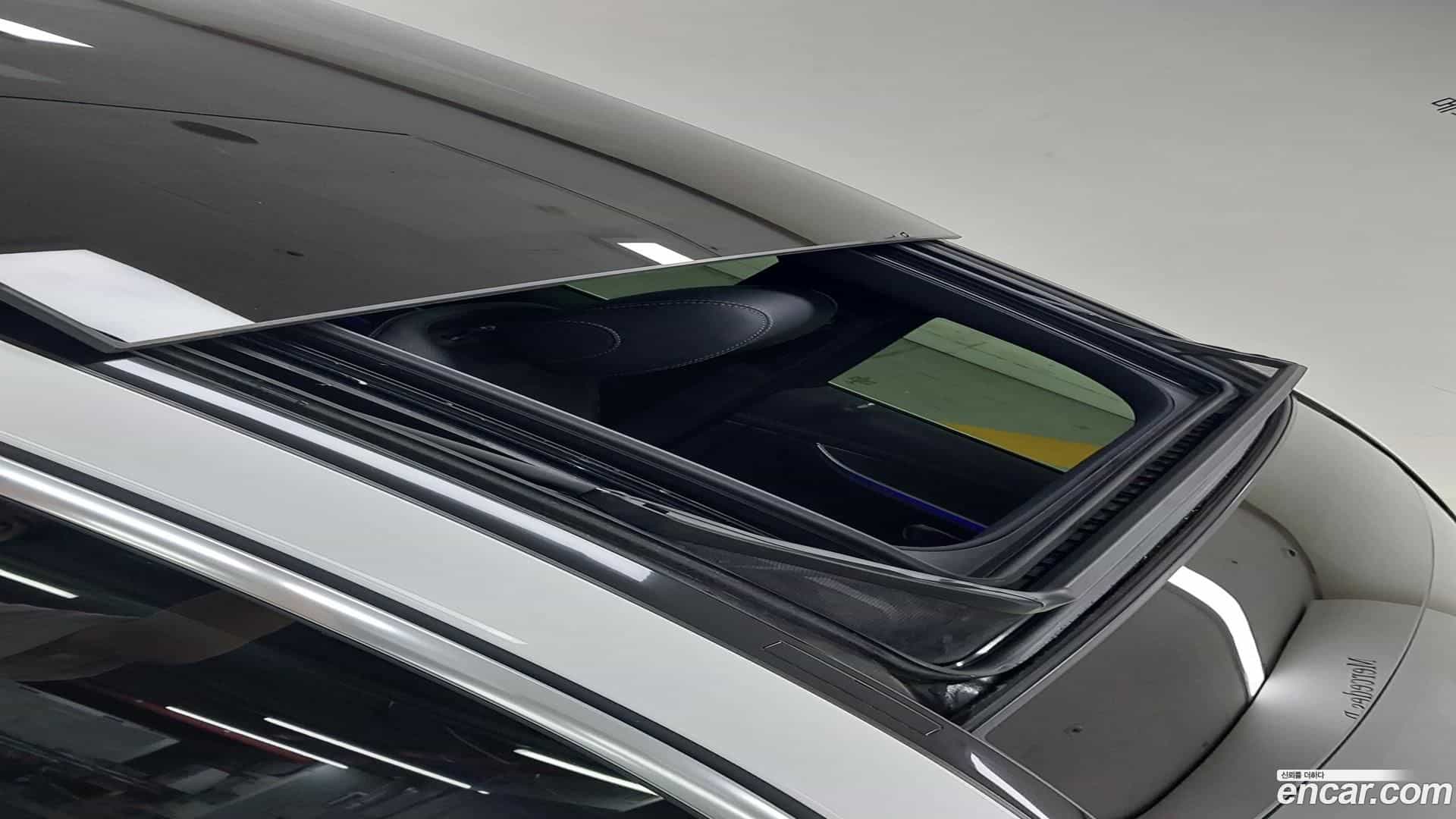 E-Class Mercedes-Benz 2021.11-OPTION-016