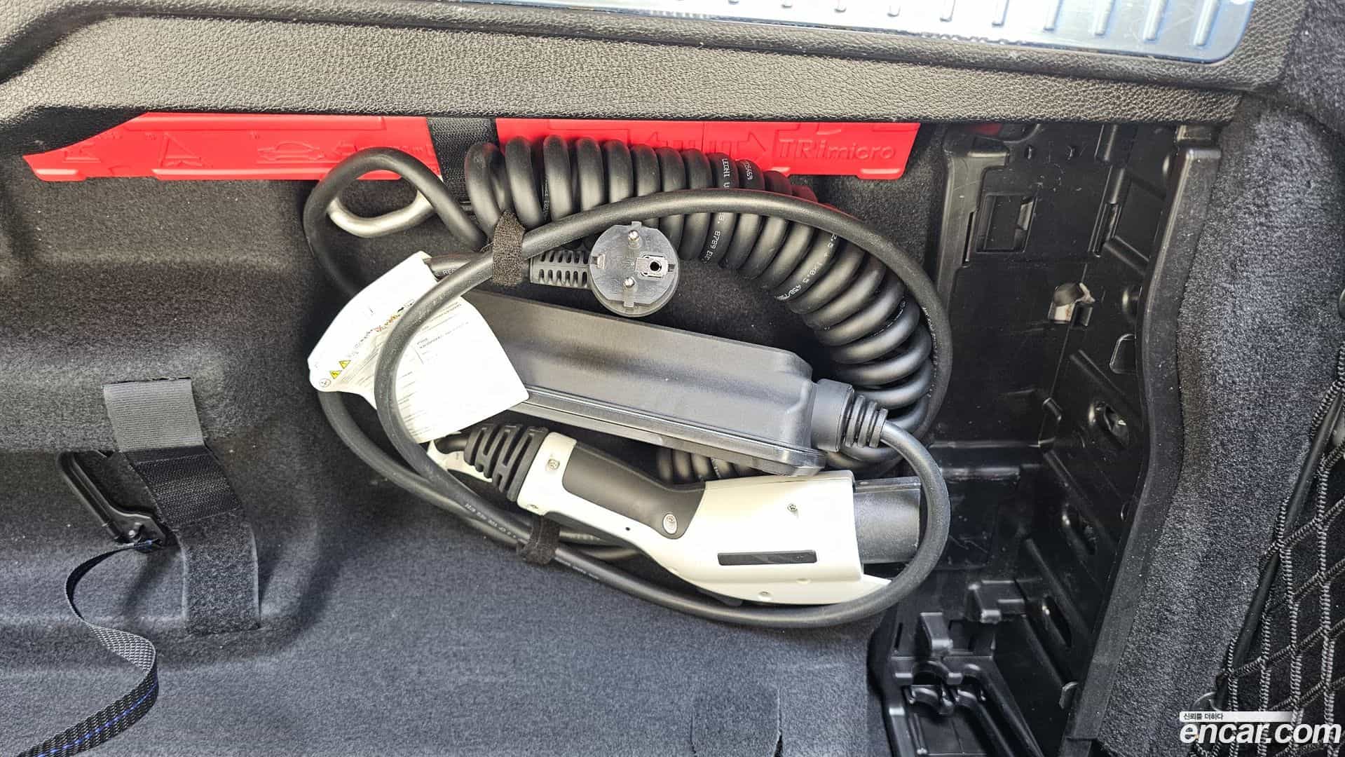 GLC-Class Mercedes-Benz 2018.9-OPTION-023