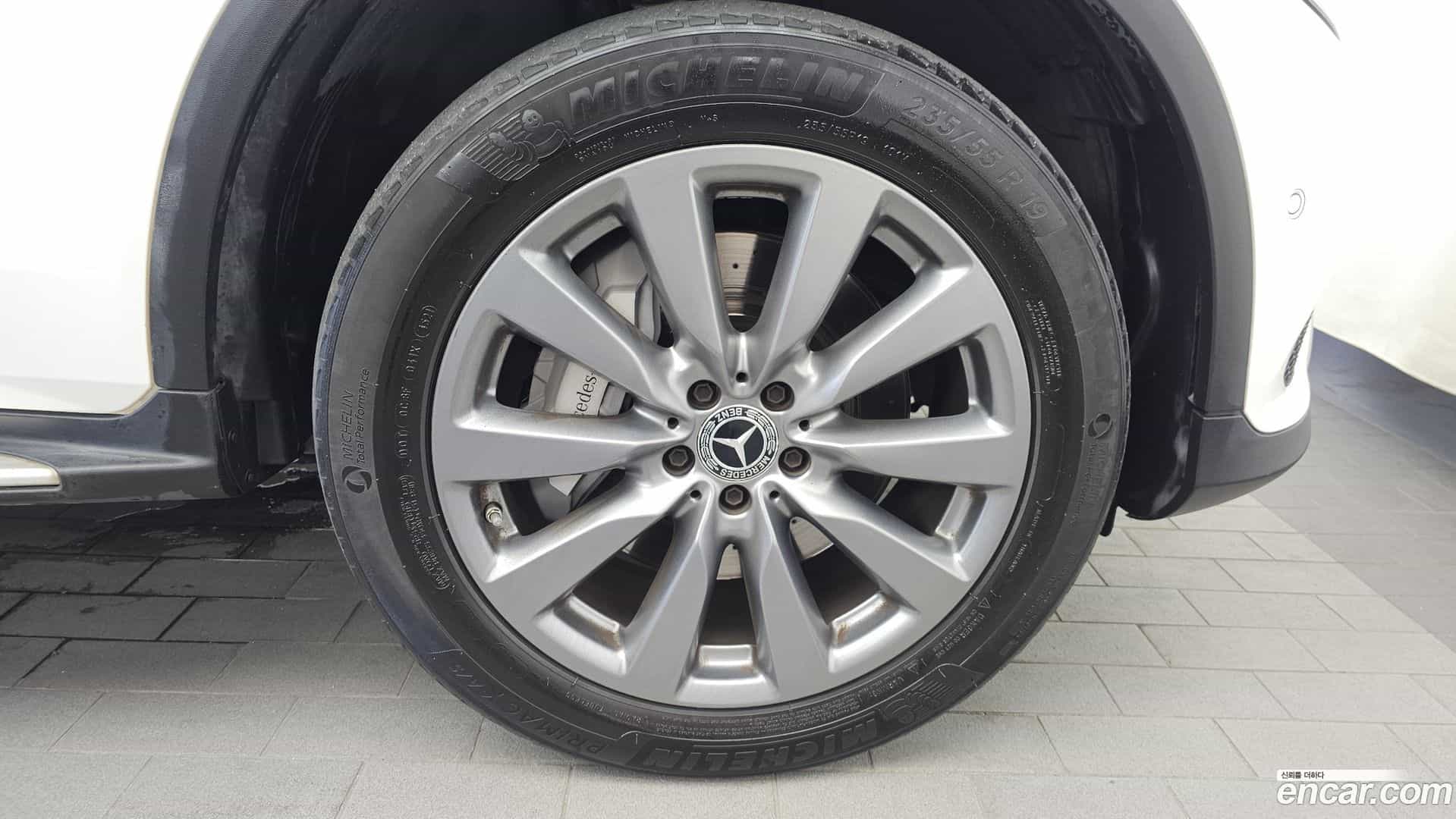 GLC-Class Mercedes-Benz 2018.9-OUTER-031