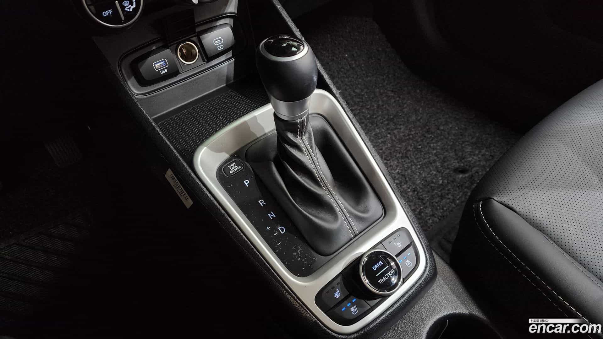 Venue Hyundai 2024.0-INNER-010