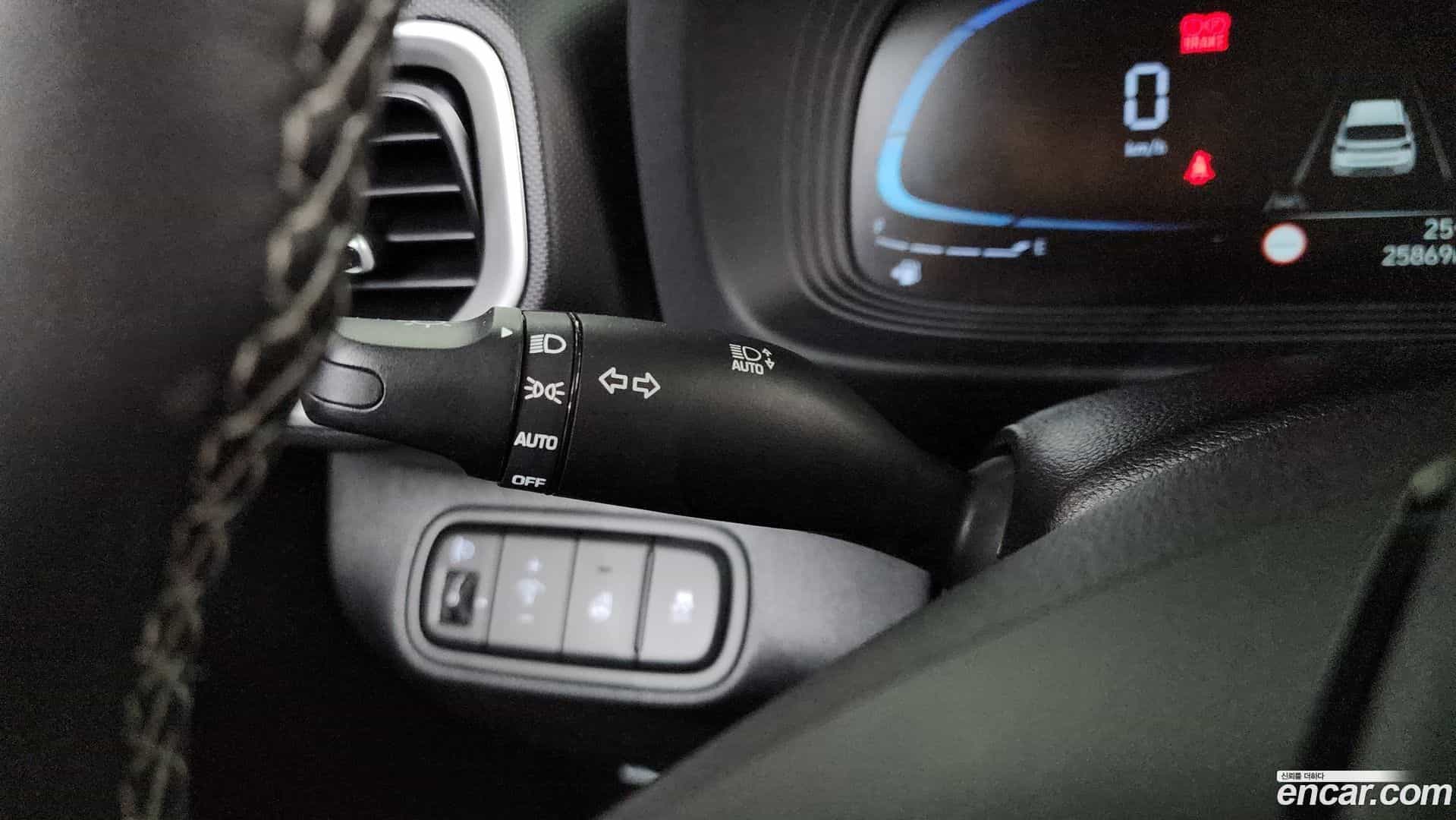 Venue Hyundai 2024.0-INNER-036