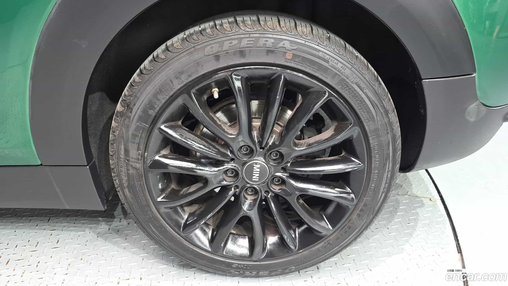Clubman Mini 2020.6-OUTER-031