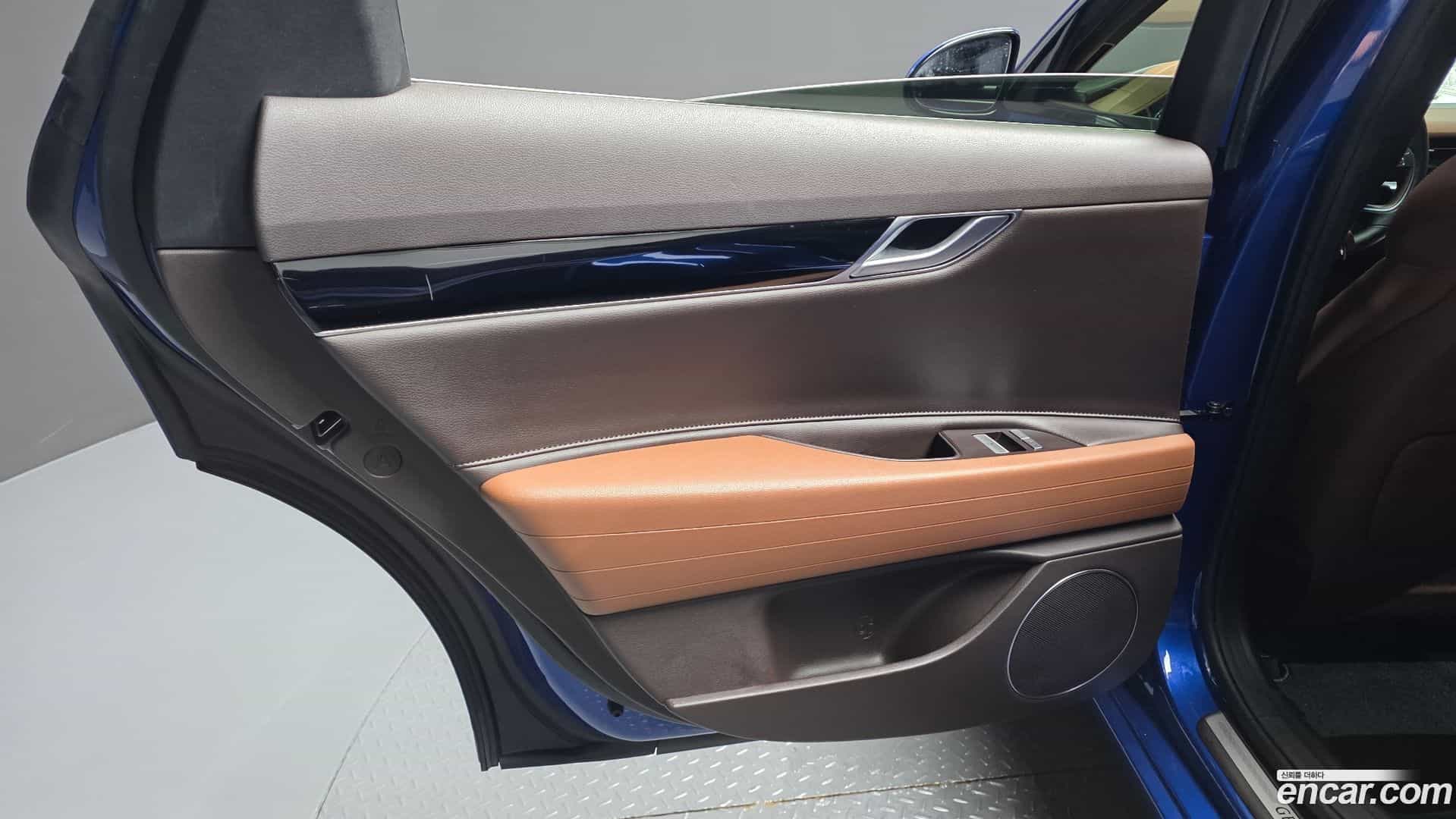 G80 Genesis 2022.6-INNER-035