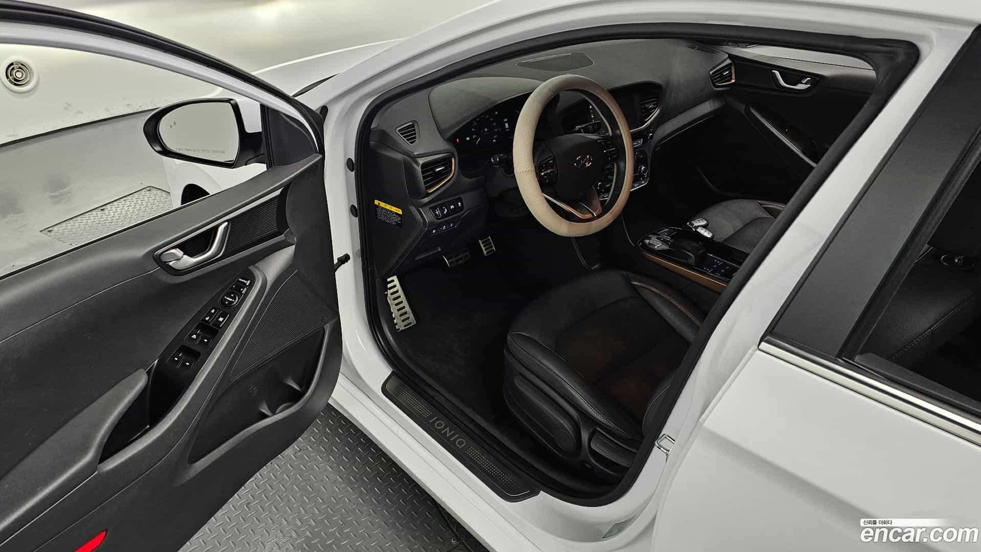 Ioniq Hyundai 2017.10-OPTION-015