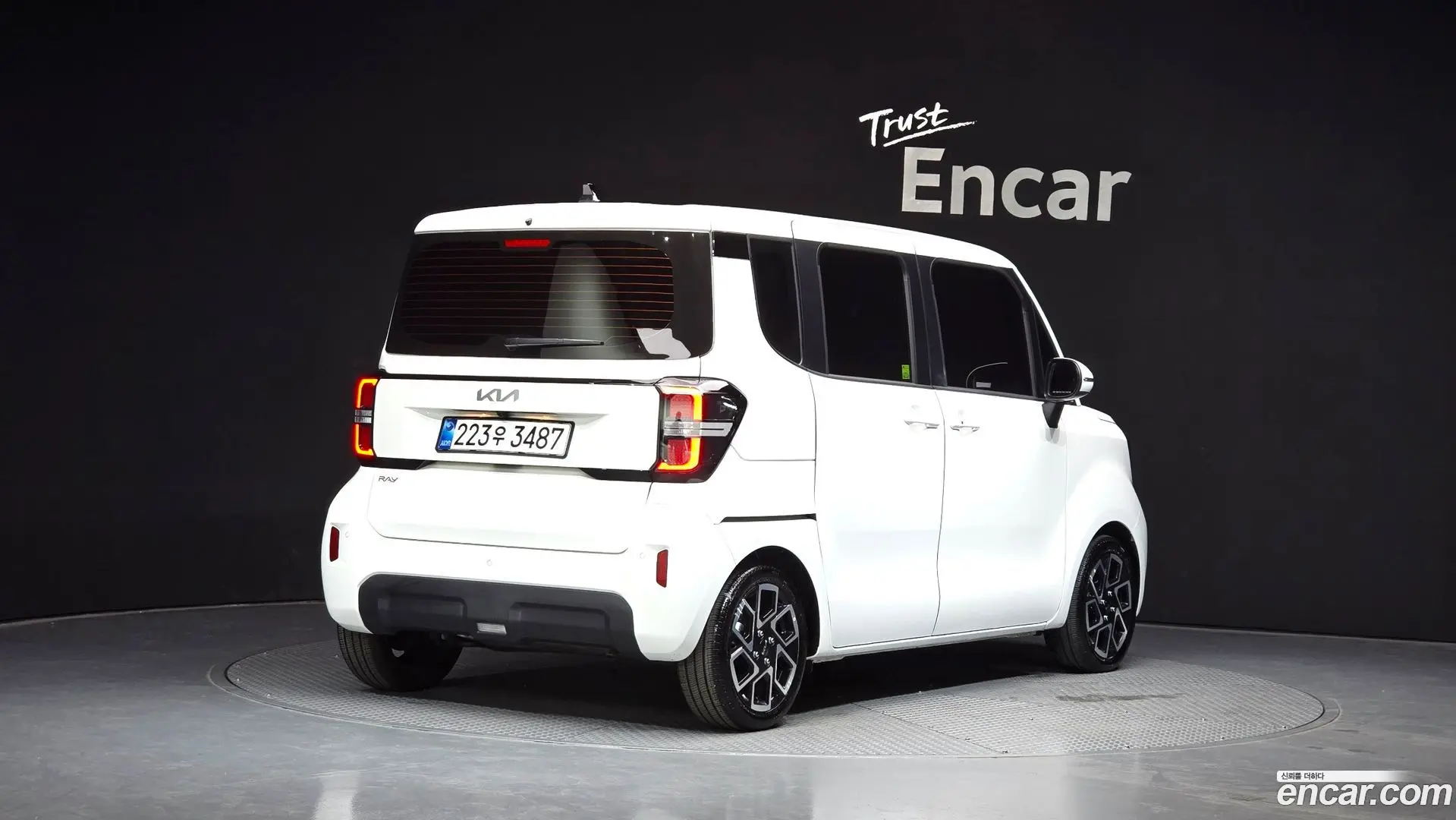 Main__Slider__Photo:RAY Kia 2025.11-1