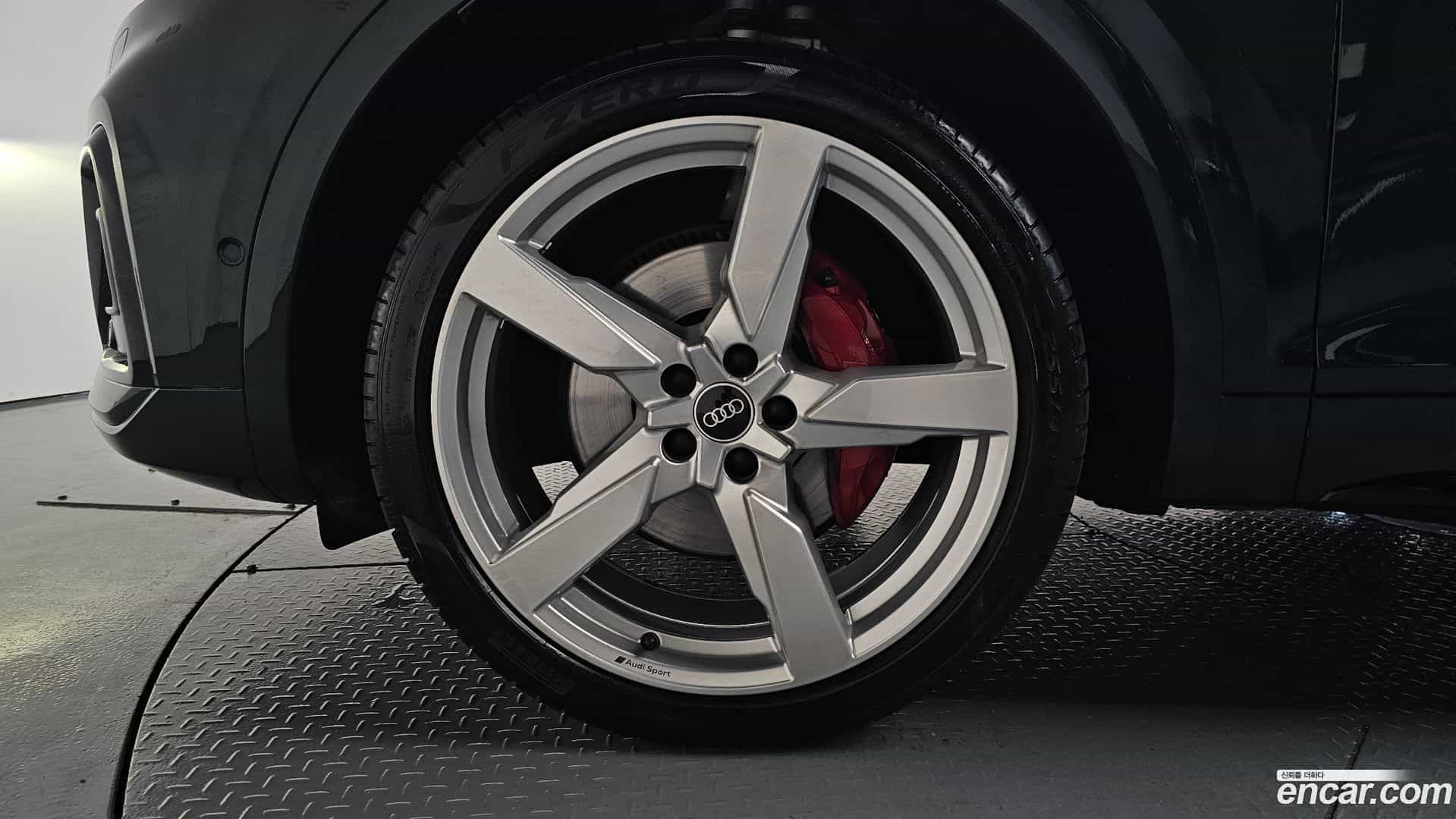 SQ5 Audi 2023.10-OUTER-005