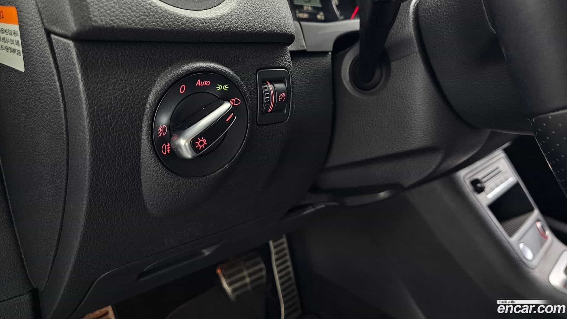 Tiguan Volkswagen 2014.6-OPTION-024