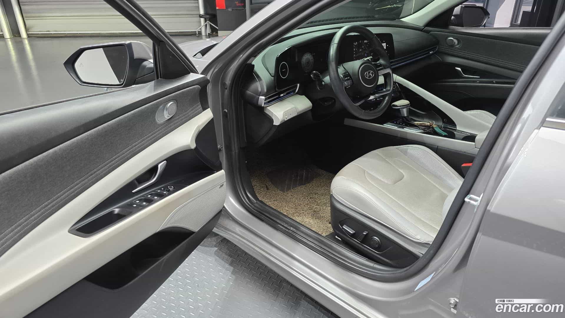 AVANTE Hyundai 2020.4-INNER-010