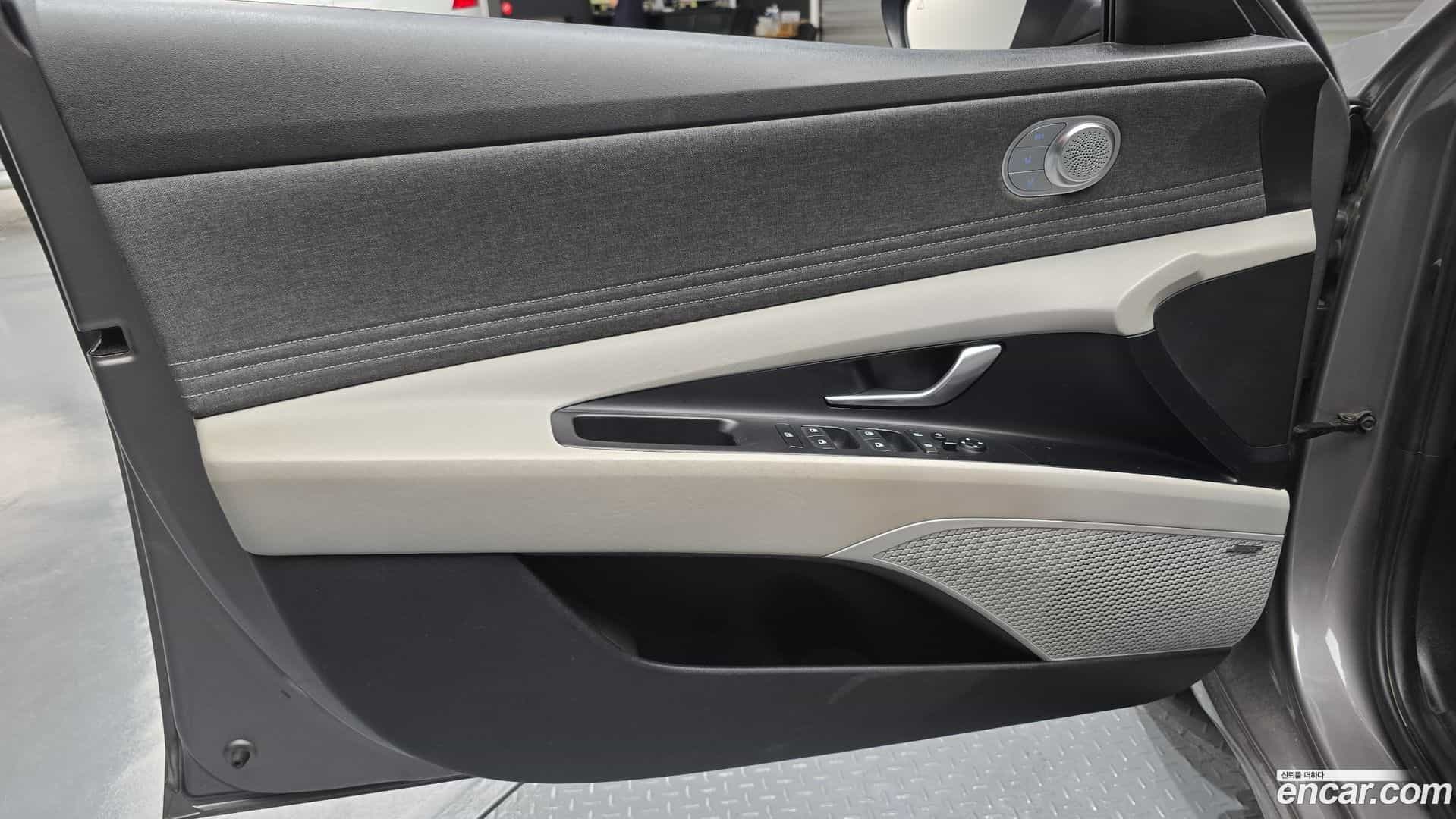 AVANTE Hyundai 2020.4-INNER-034