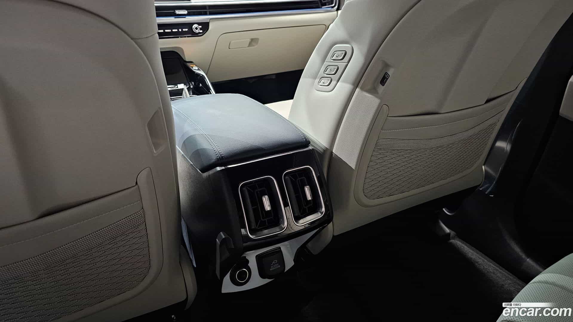 Sorento Kia 2024.5-OPTION-043
