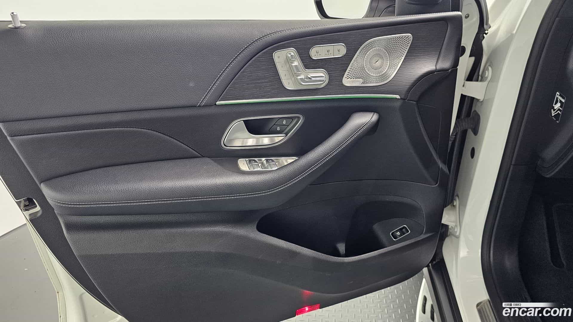 GLS-Class Mercedes-Benz 2022.4-INNER-034