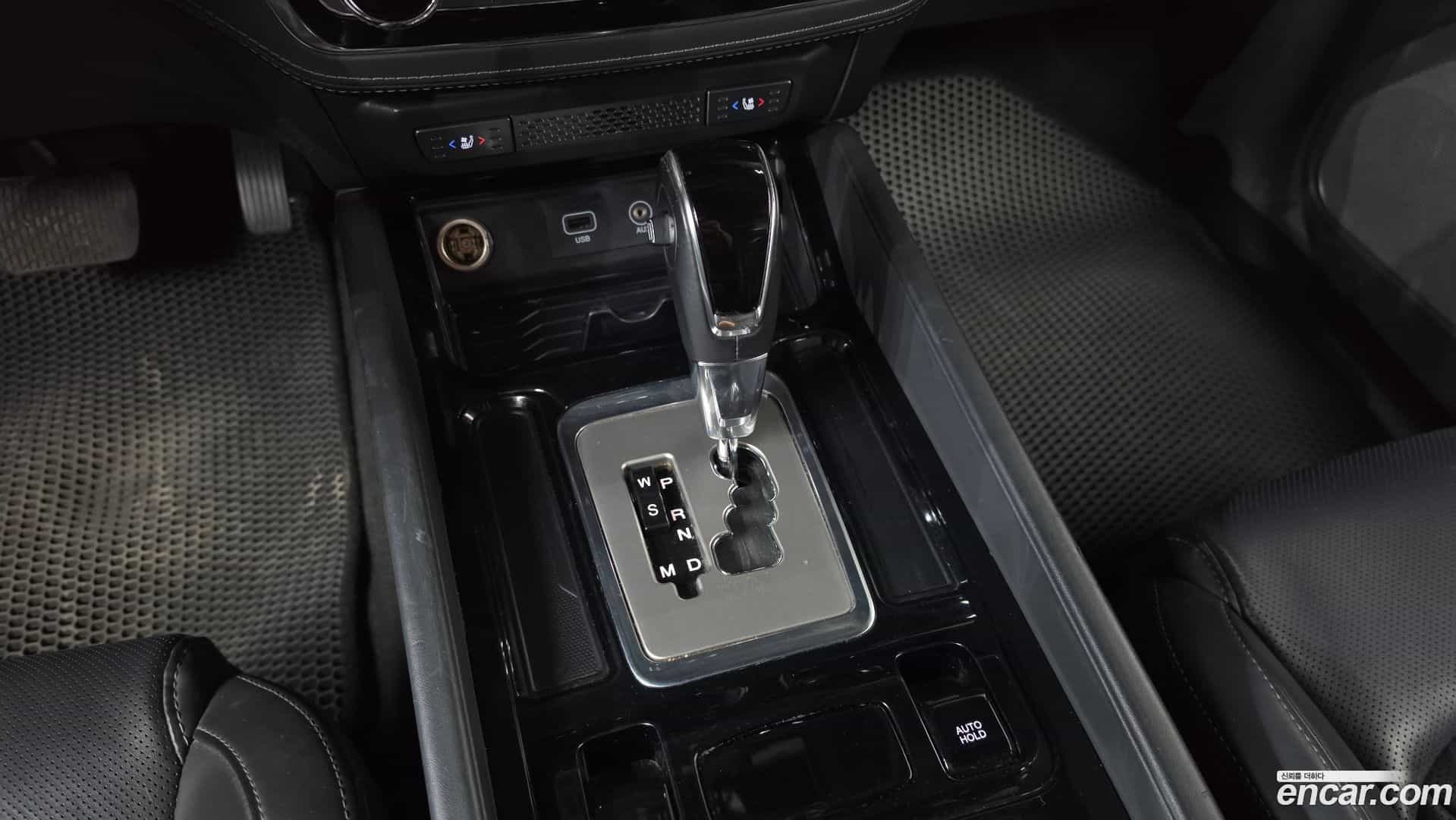 Rexton KG Mobility 2017.10-INNER-009