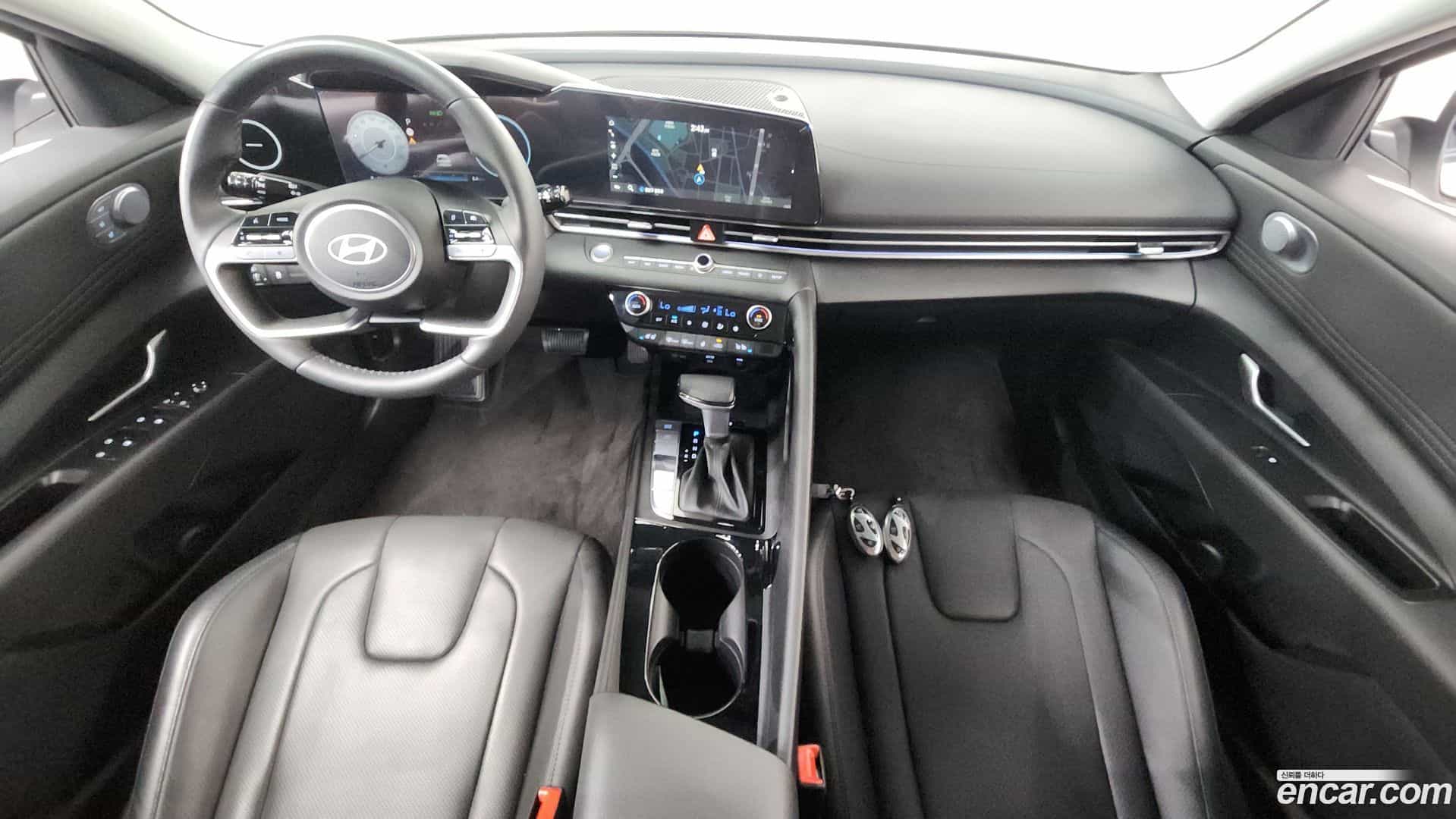 AVANTE Hyundai 2024.5-INNER-007