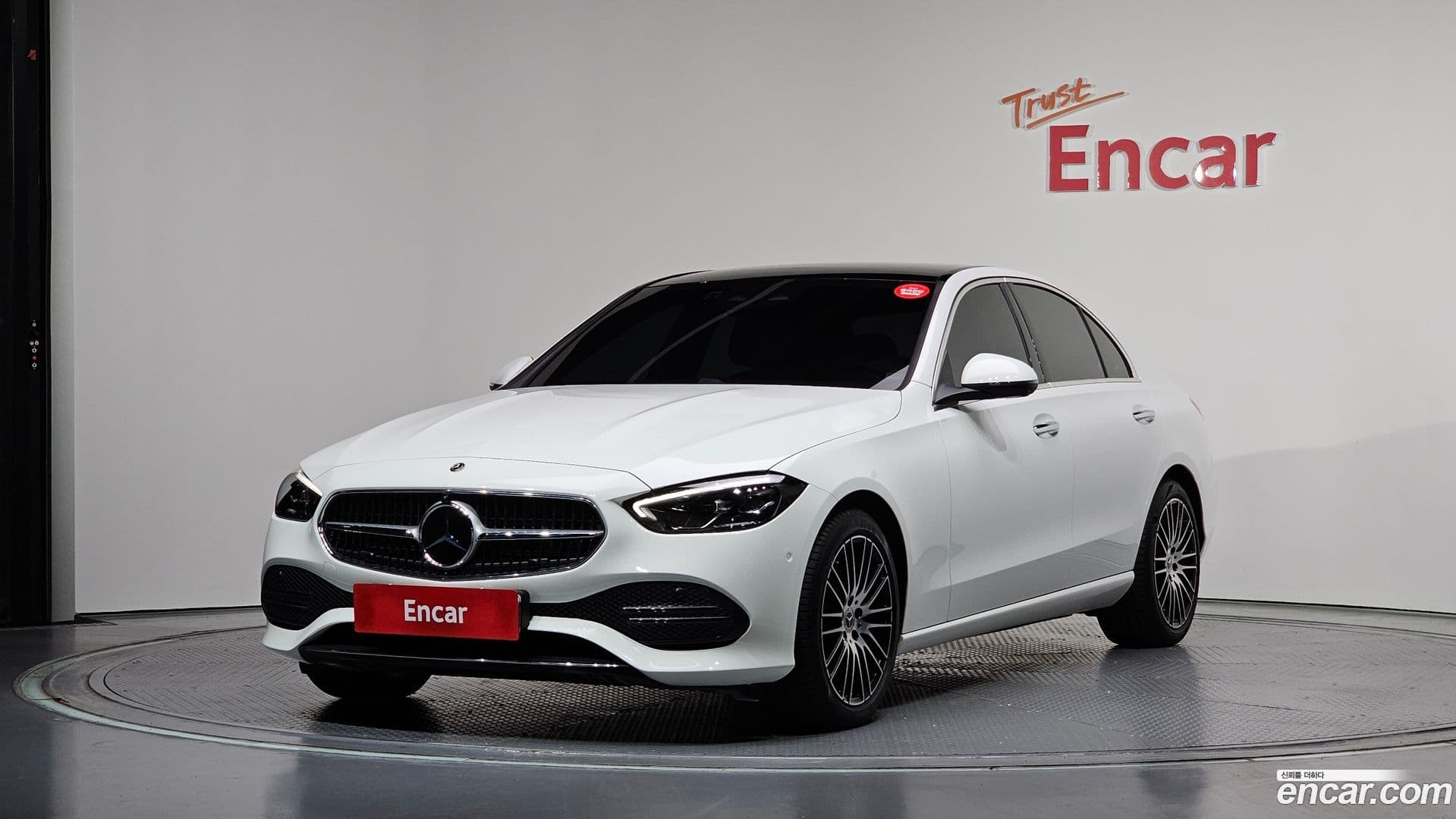 Main__Slider__Photo:C-Class Mercedes-Benz 2024.9-0