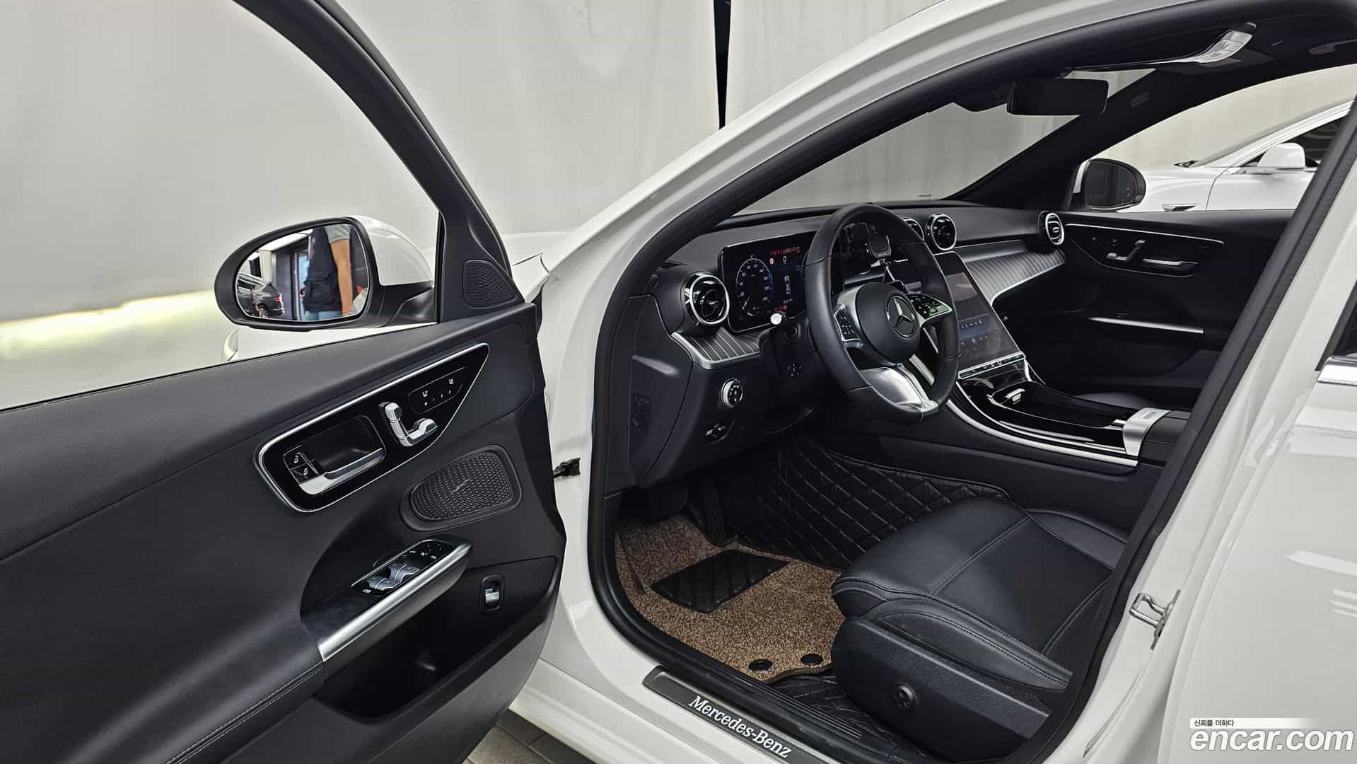 C-Class Mercedes-Benz 2024.9-INNER-010