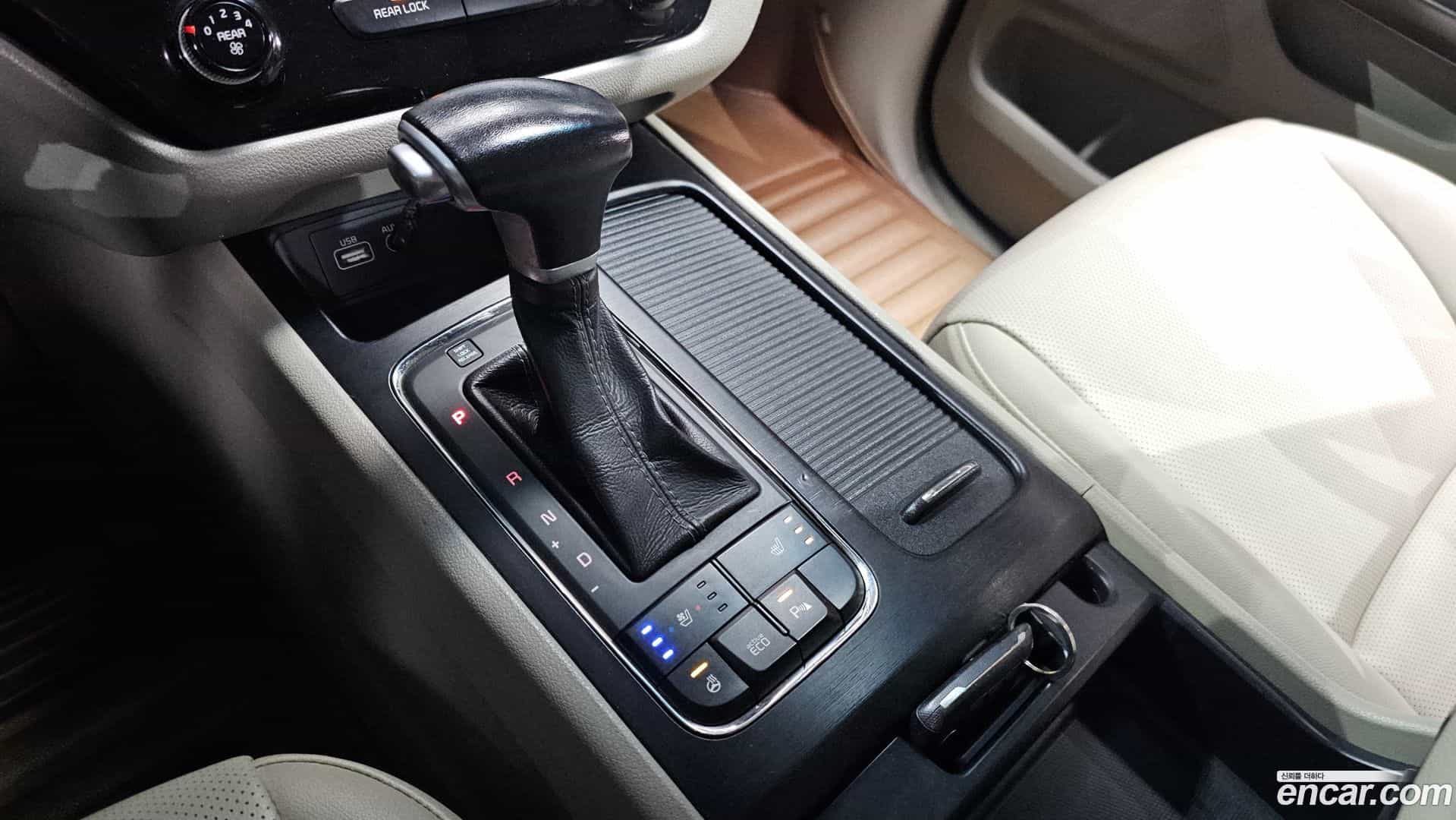 Canival Kia 2017.1-INNER-009