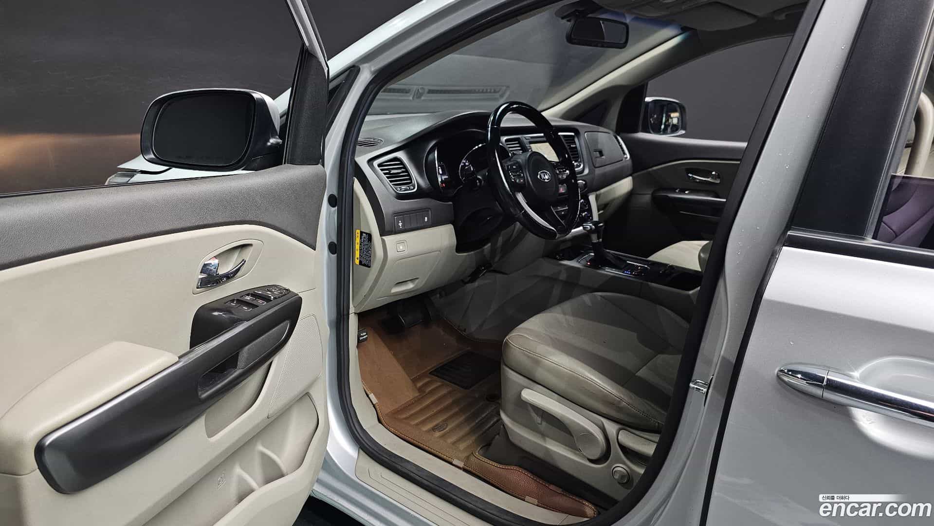 Canival Kia 2017.1-INNER-010