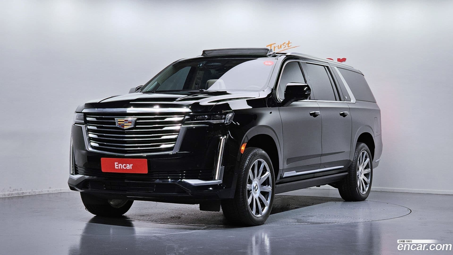 Main__Slider__Photo:Escalade Cadillac 2021.4-0