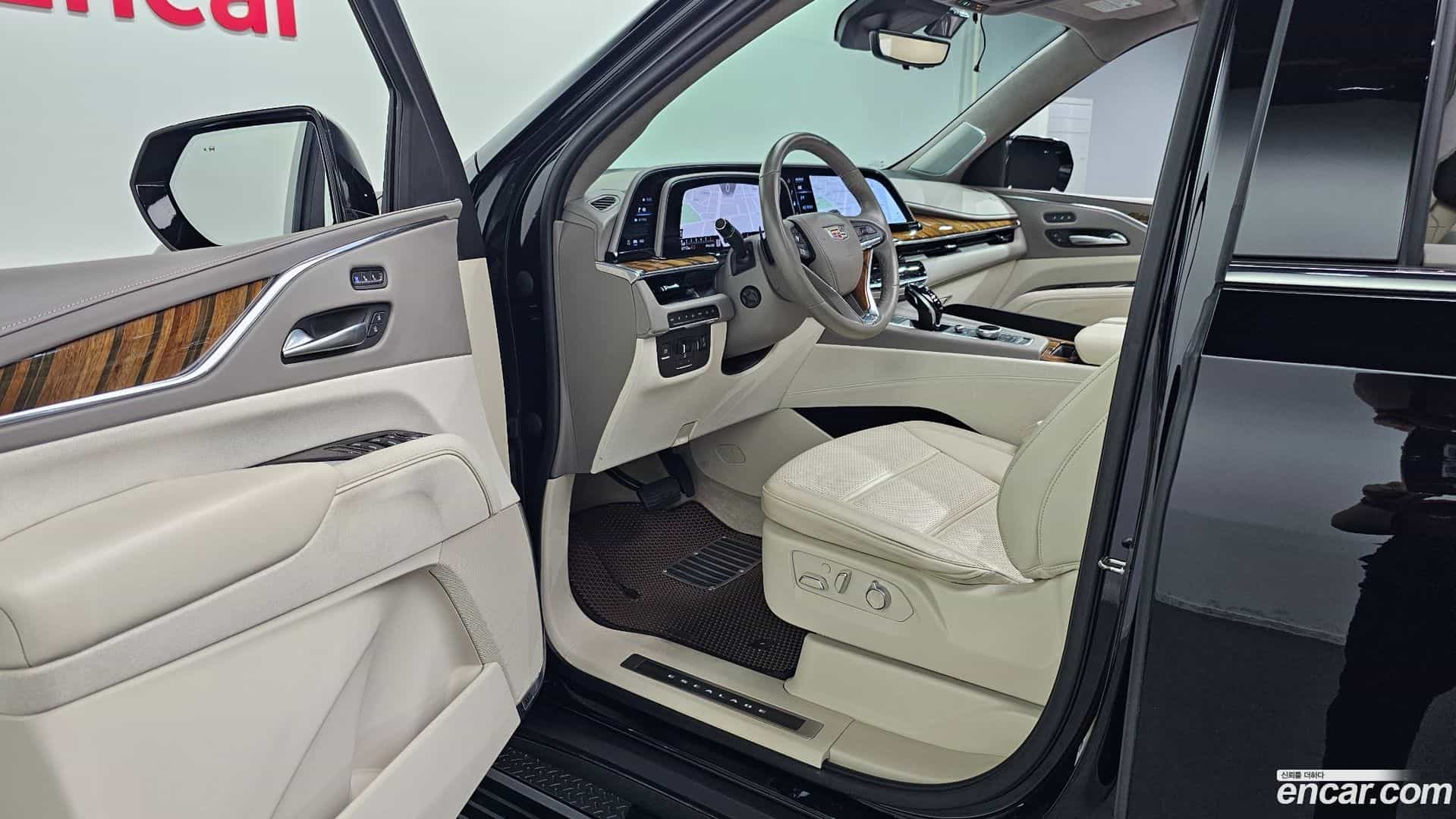 Escalade Cadillac 2021.4-INNER-010